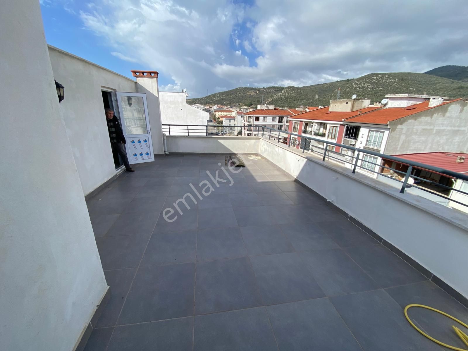 Edremit Tuzcumurat’ta Asansörlü Binada 2+1 Çift Teraslı İskanlı Daire - Görsel 22