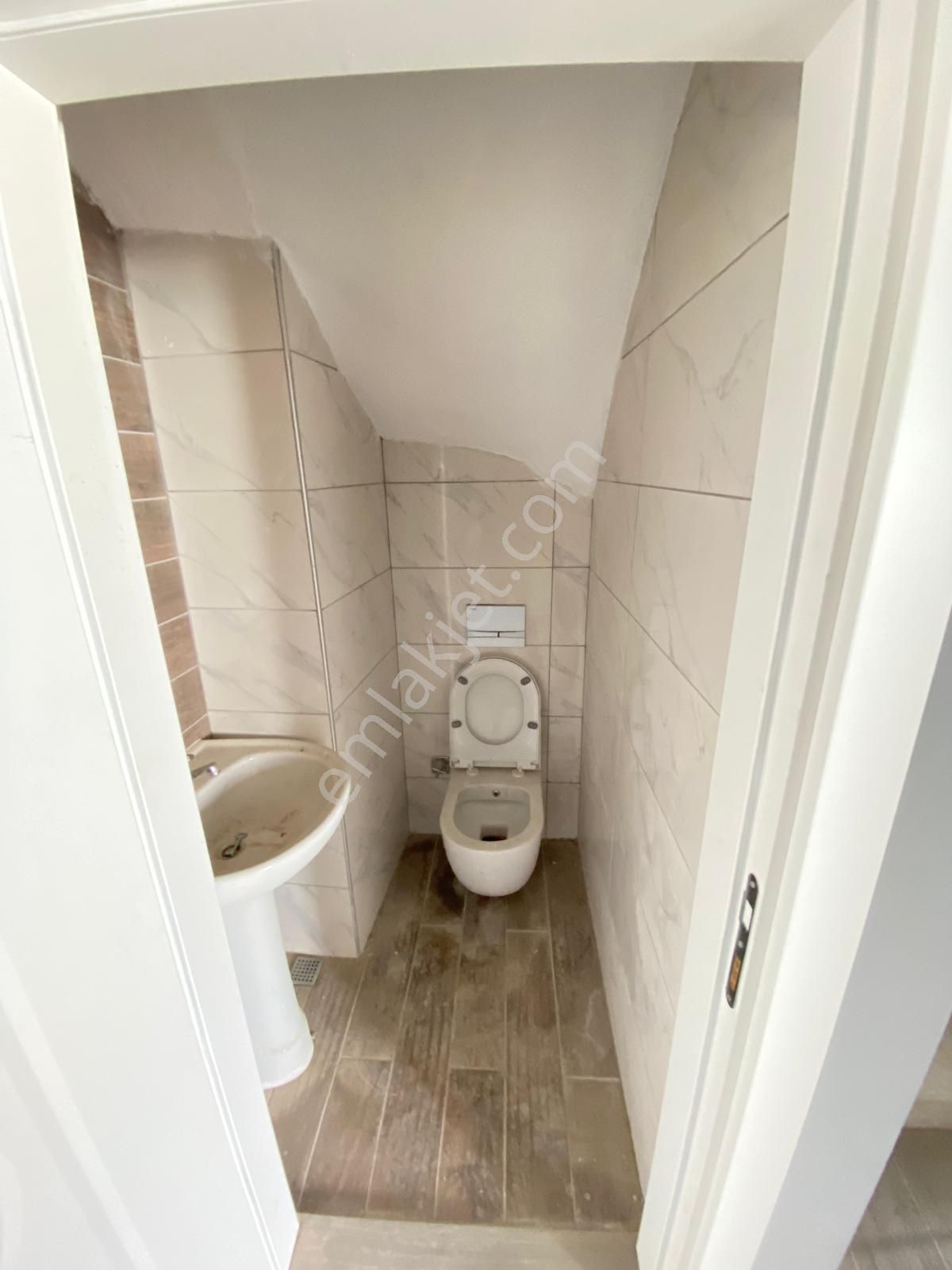 Edremit Tuzcumurat’ta Asansörlü Binada 2+1 Çift Teraslı İskanlı Daire - Görsel 9