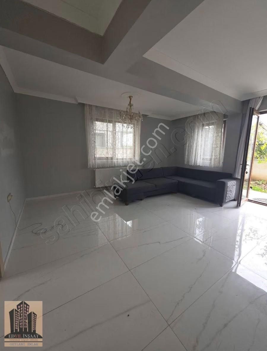 Geylani Emlaktan Bağlarbaşında Kiralık Daire - Görsel 11