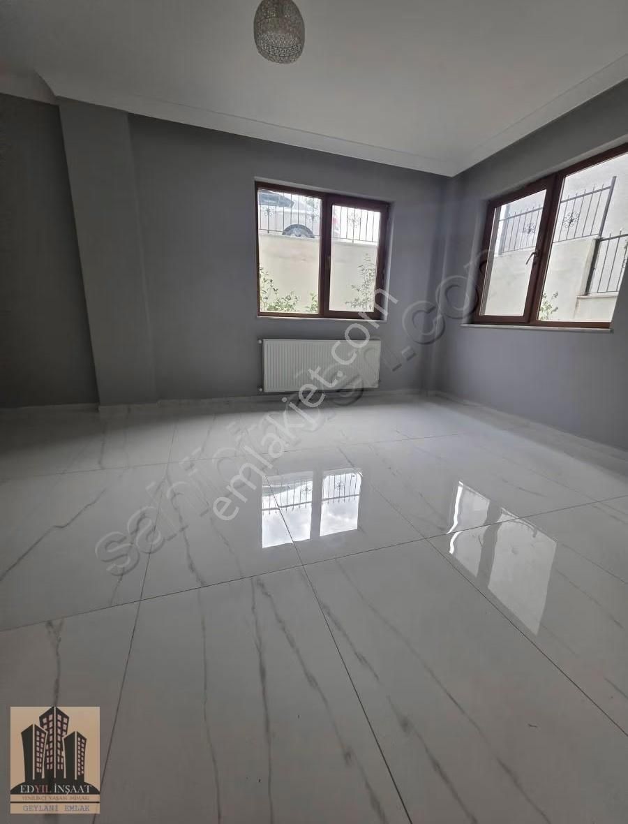 Geylani Emlaktan Bağlarbaşında Kiralık Daire - Görsel 3