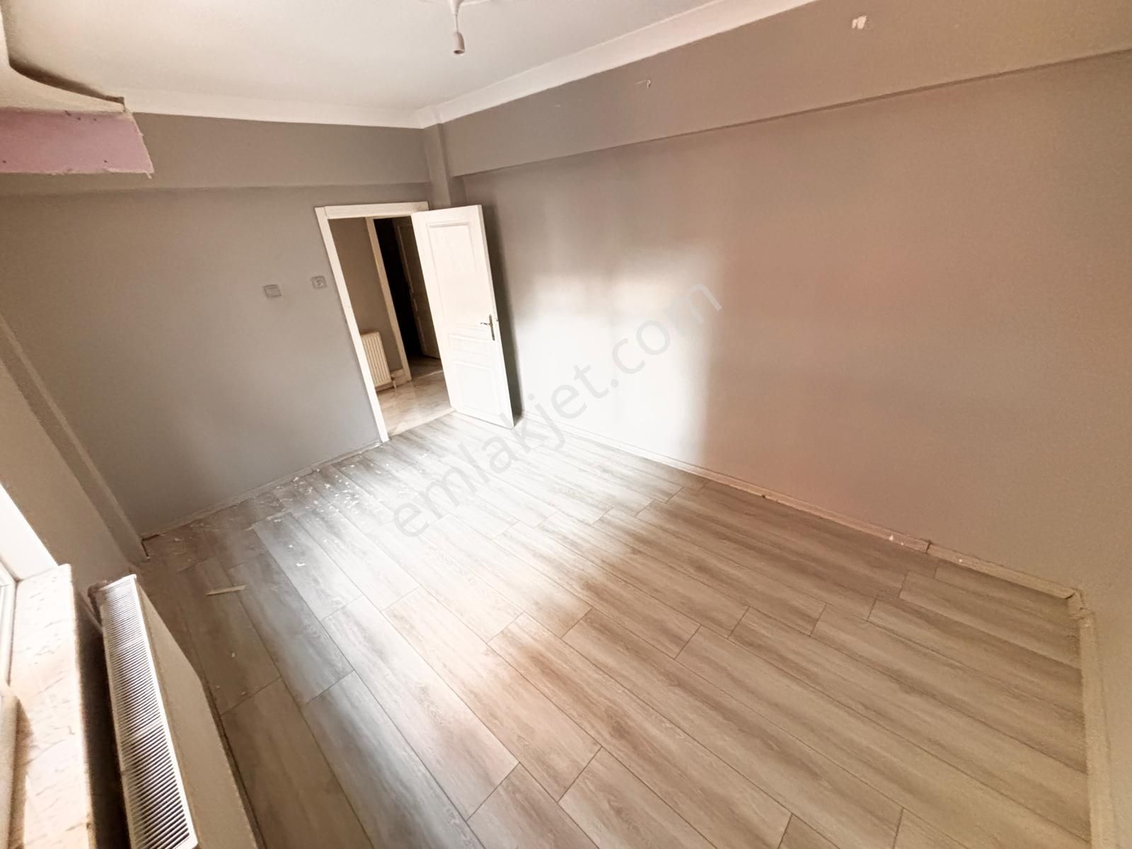 Yılmaz Gayrimenkul'den Pınarbaşı Mah 3+1 1. Ara Katta 2879 Pazarlıklı Ultra Lüxyapılı 130m2 Daire - Görsel 16