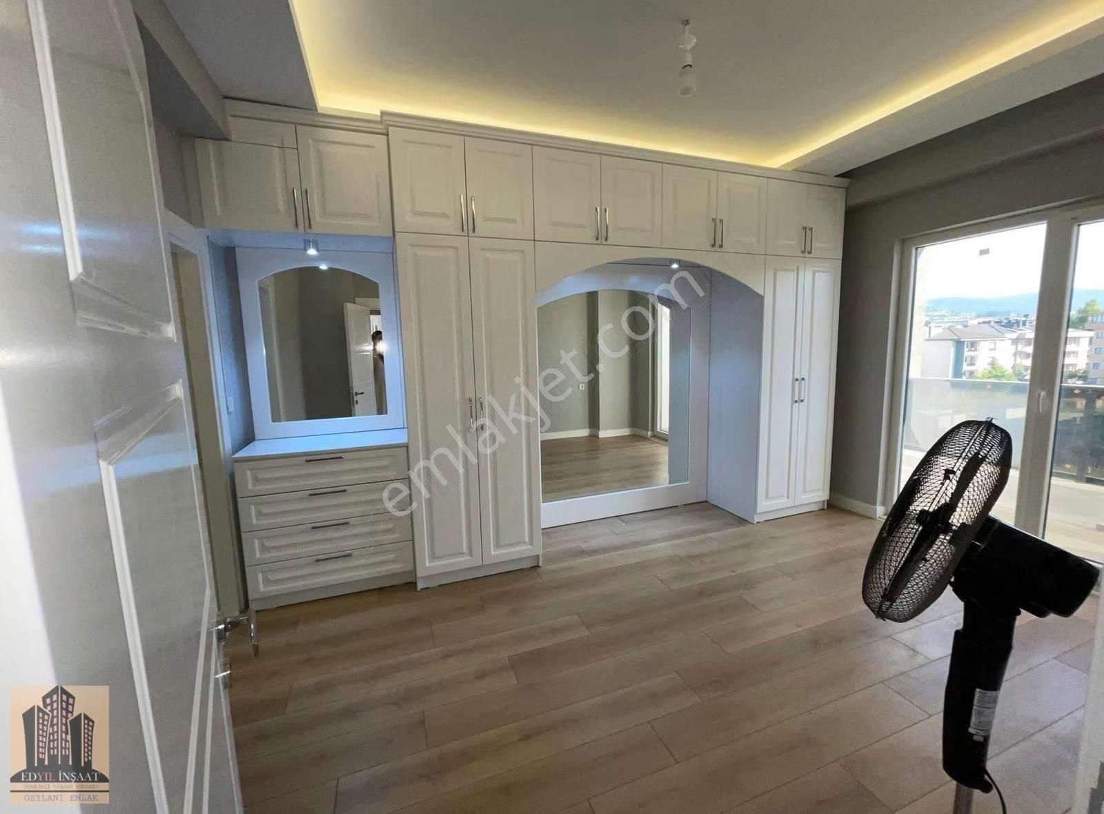 Geylani Emlaktan Yalova Gaziosman Paşada Satılık 3+1 Daire - Görsel 10