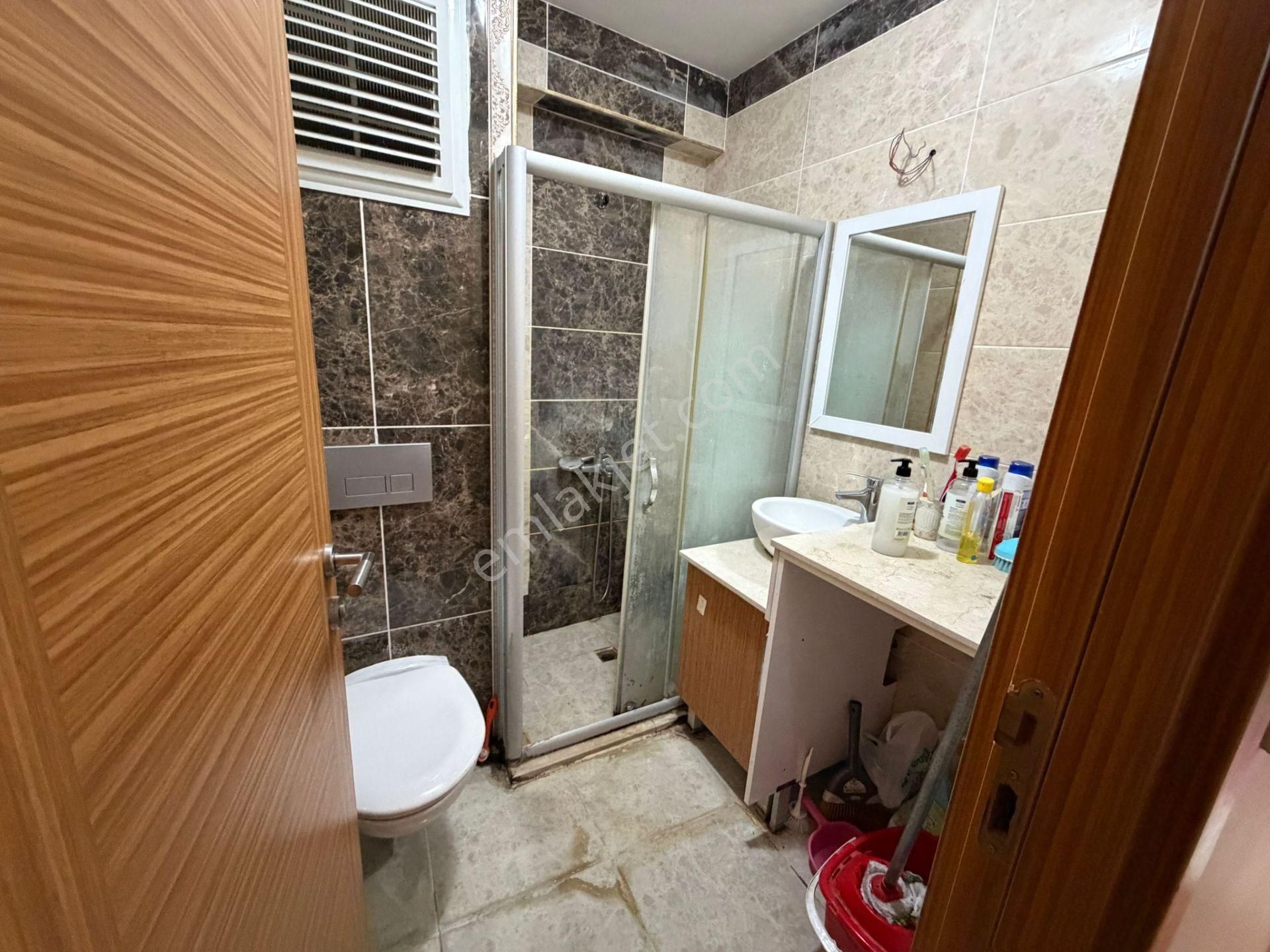 Üsküdar Mimar Sinanda Çok Merkezi Bir Bölgede 1+1 Satılık - Görsel 17