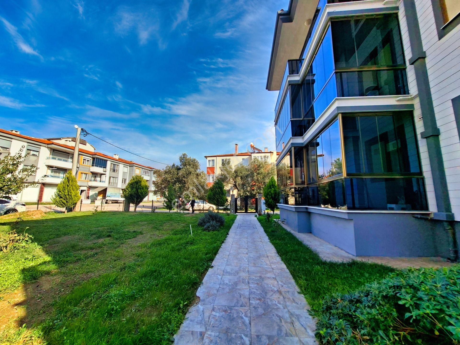 🔴🔴 Aktif^ten Akçay'da Cam Balkonlu, Köşe Konumlu Kapalı Mutfaklı 5 Yaşında Modern 2+1 Daire - Görsel 31