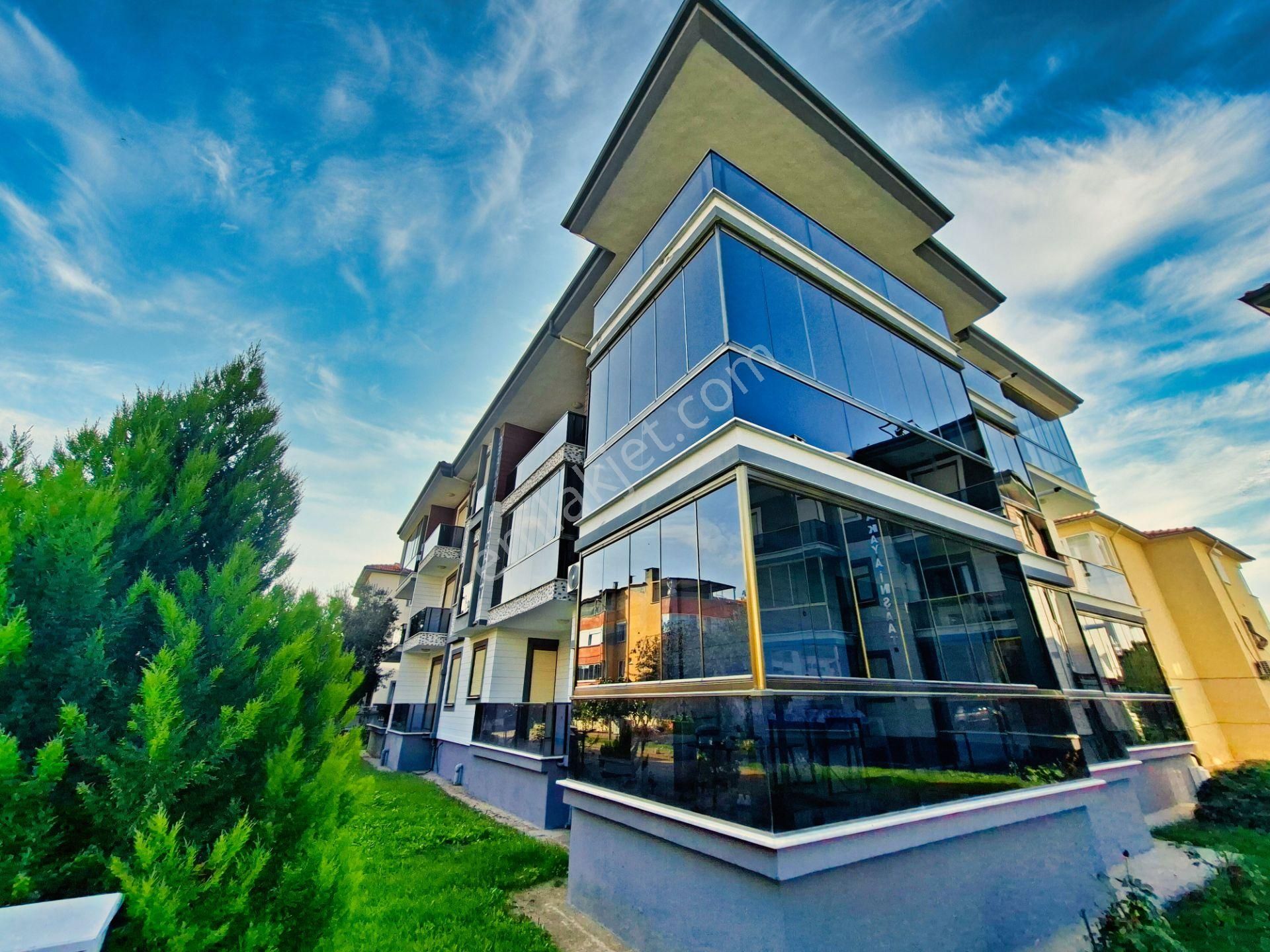 🔴🔴 Aktif^ten Akçay'da Cam Balkonlu, Köşe Konumlu Kapalı Mutfaklı 5 Yaşında Modern 2+1 Daire