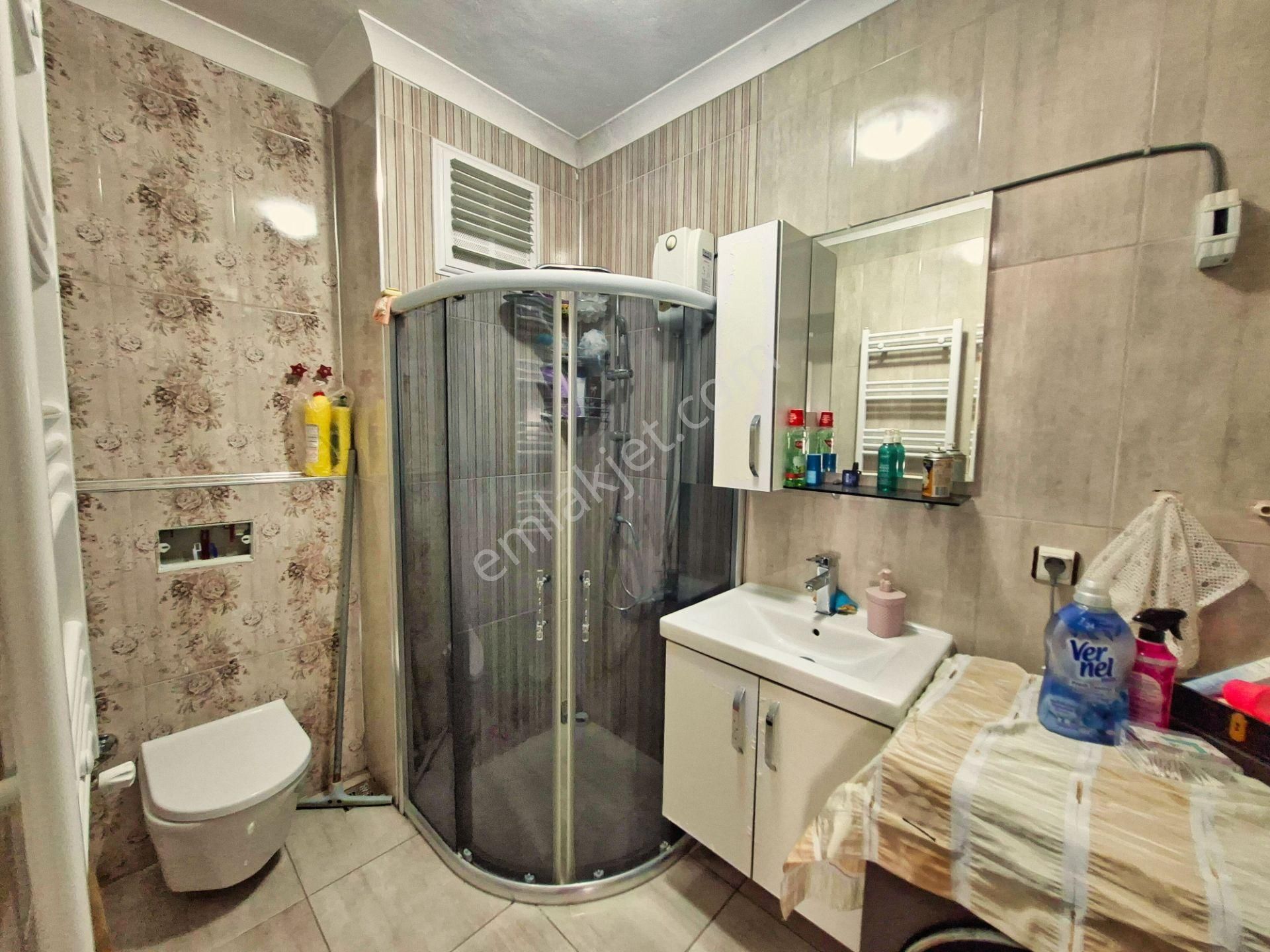 🔴🔴 Aktif^ten Akçay'da Cam Balkonlu, Köşe Konumlu Kapalı Mutfaklı 5 Yaşında Modern 2+1 Daire - Görsel 25