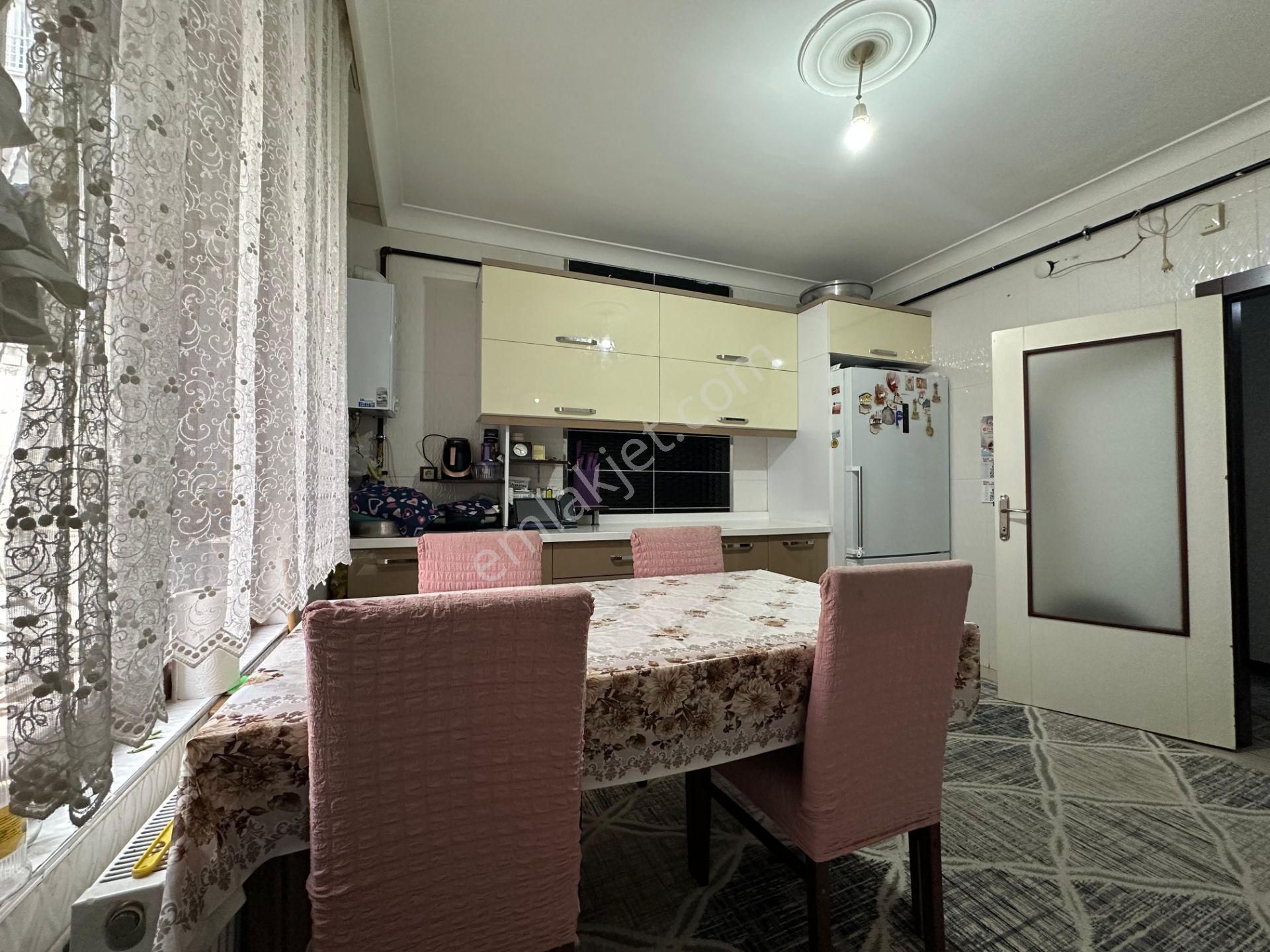 Pursaklar Mehmet Zengin Emlak'tan Çift Banyolu Asansörlü 4+1 Ful Yapılı Daire - Görsel 4