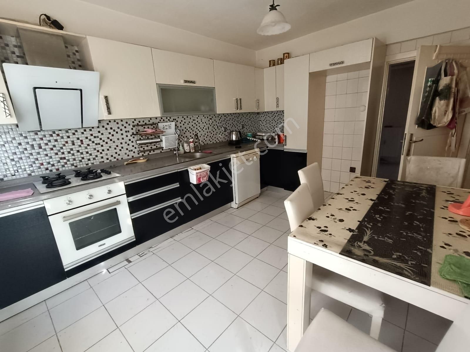 Nusratiye Mavili Bahçede 3+1 Konumu Mükemmel 145m² Satılık Daire - Görsel 16