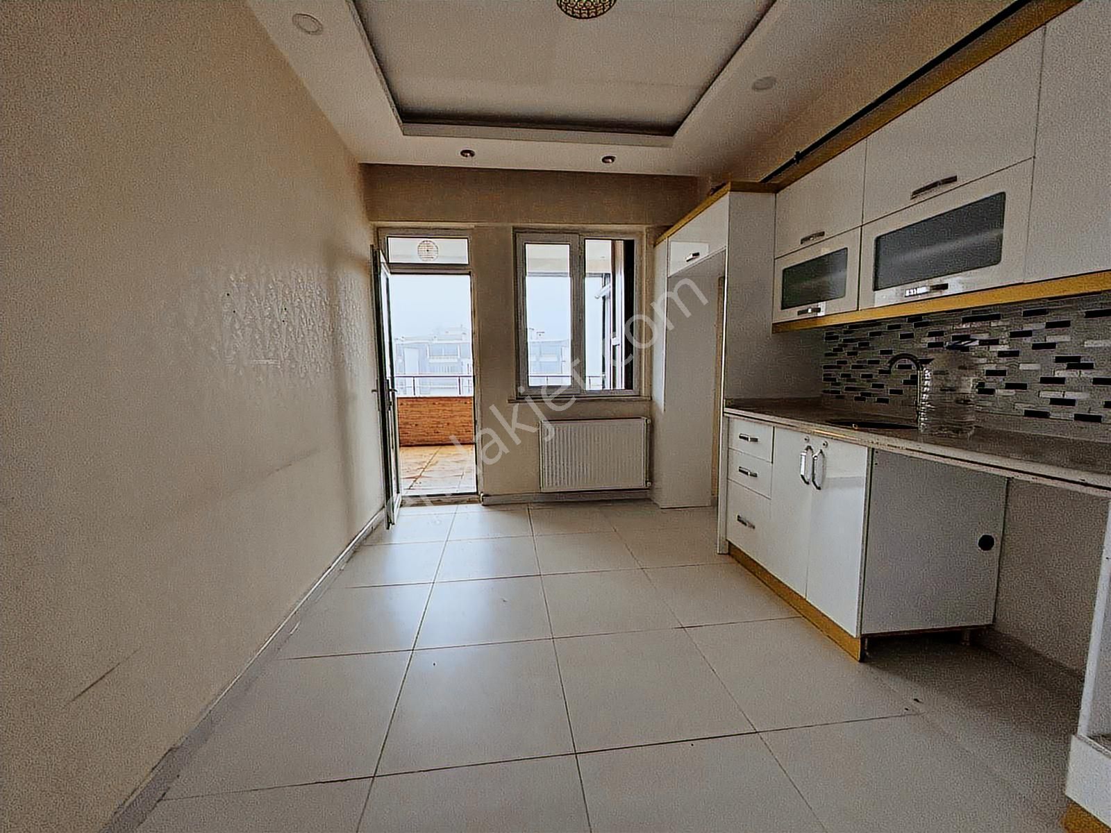 Çbn Gayrimenkul'den İbni Sina'da 2.5+1 Satılık Lüx Daire !! - Görsel 15