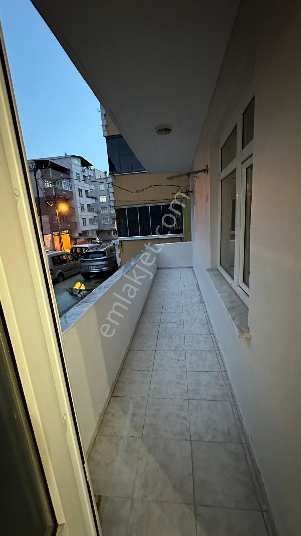 Metroya Yürüme Mesafesi Ara Kat Boyalı Daire - Görsel 10