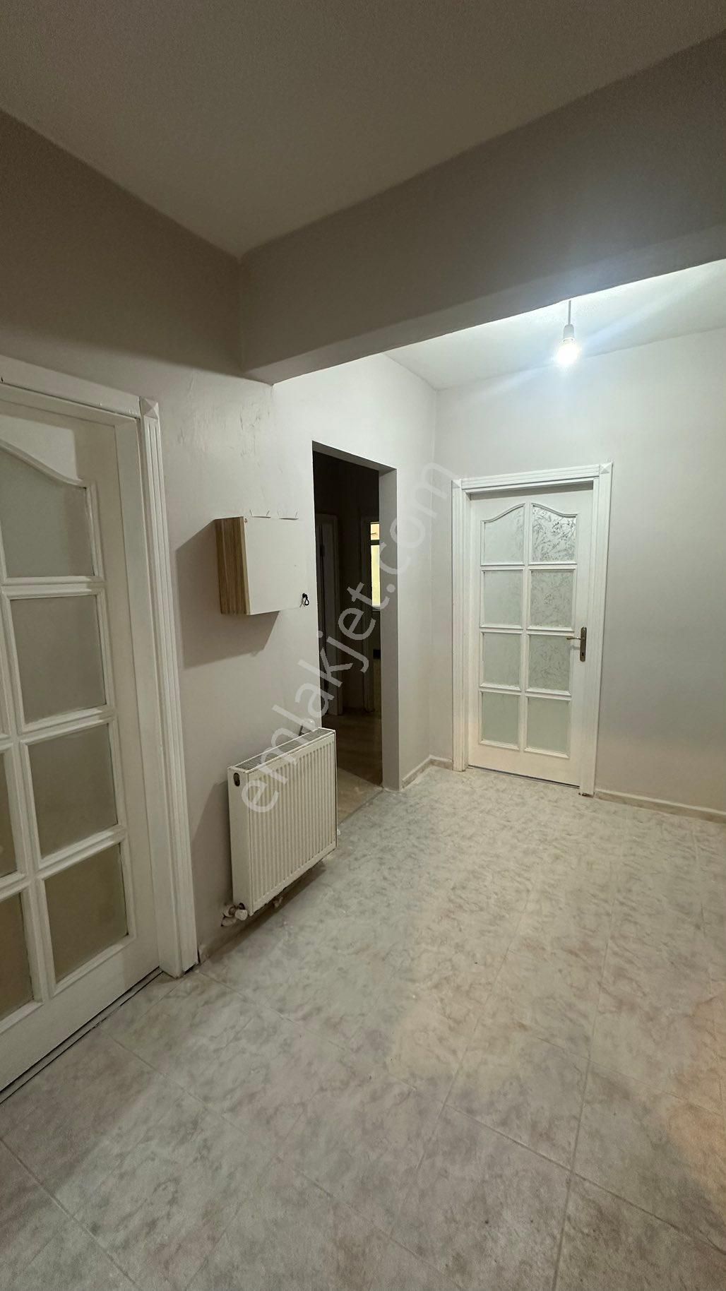 Metroya Yürüme Mesafesi Ara Kat Boyalı Daire - Görsel 31