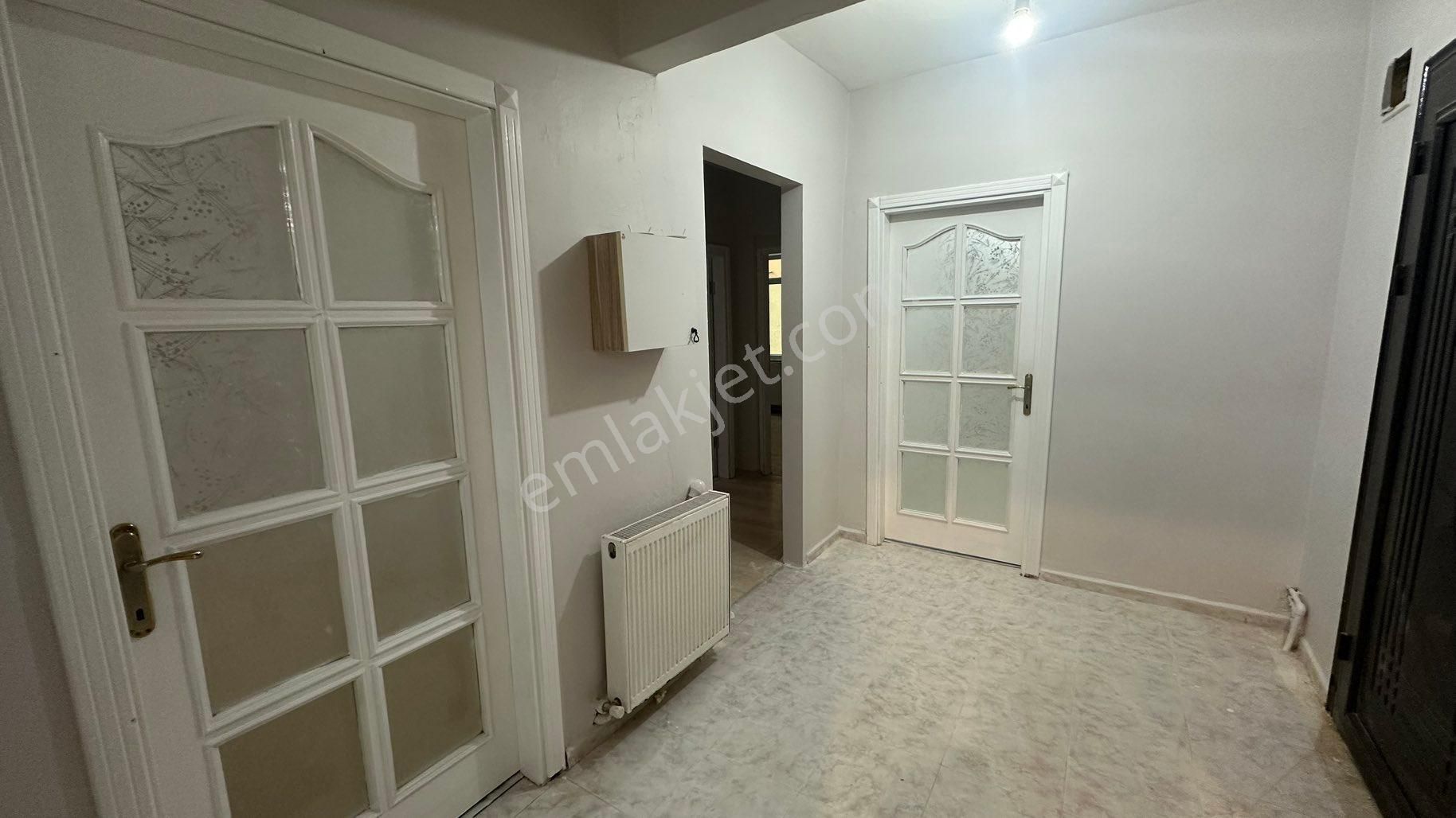 Metroya Yürüme Mesafesi Ara Kat Boyalı Daire - Görsel 30