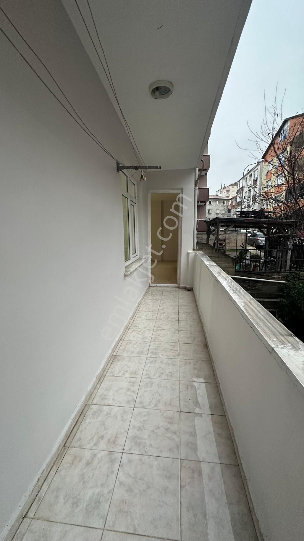 Metroya Yürüme Mesafesi Ara Kat Boyalı Daire - Görsel 23