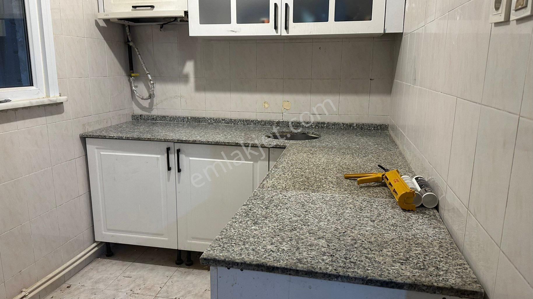 Metroya Yürüme Mesafesi Ara Kat Boyalı Daire - Görsel 15