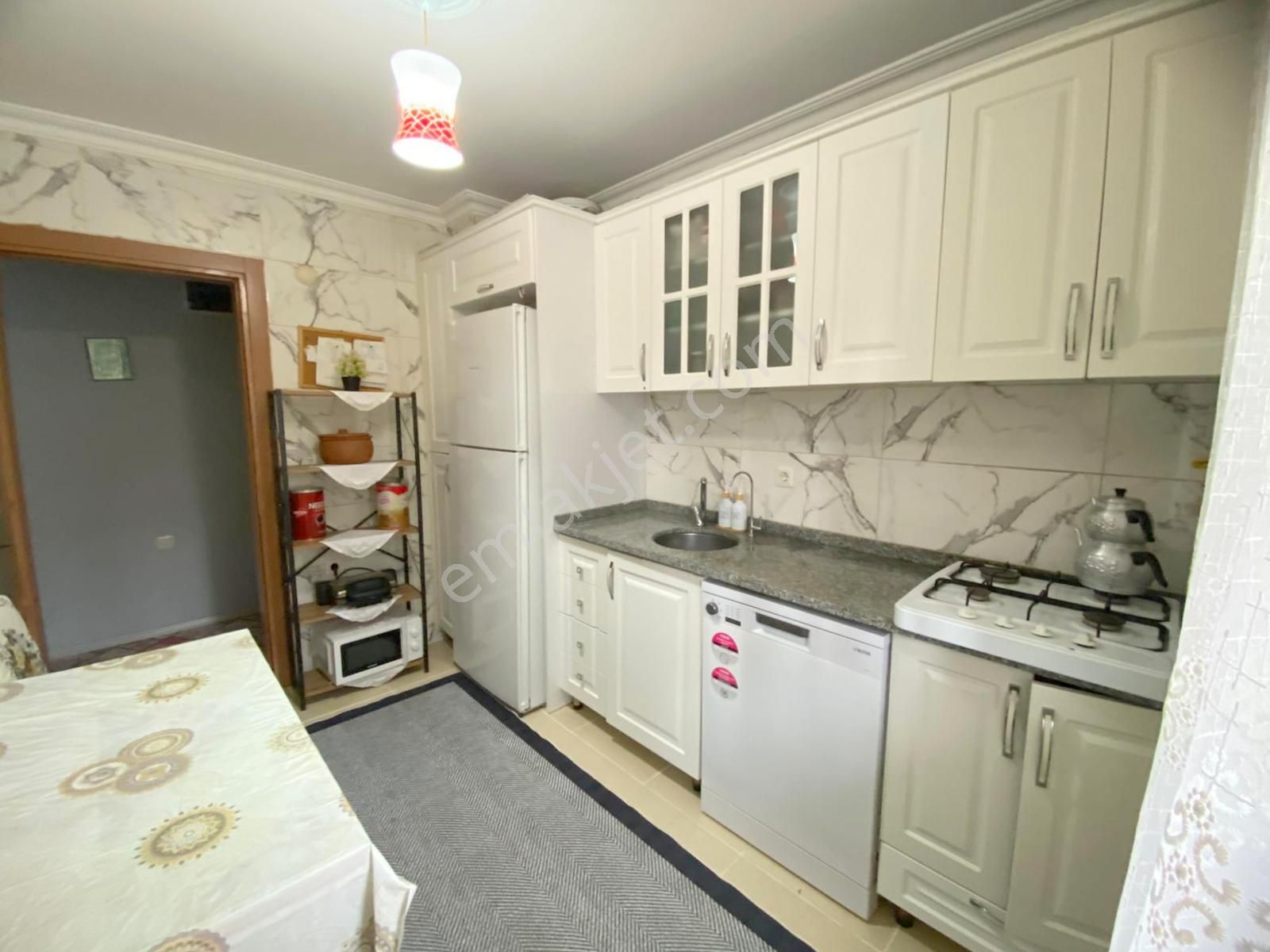 Mertcan'dan Safa Caddesi Yürüme 1dk İskanlı Balkonlu Fırsat 2+1 - Görsel 4