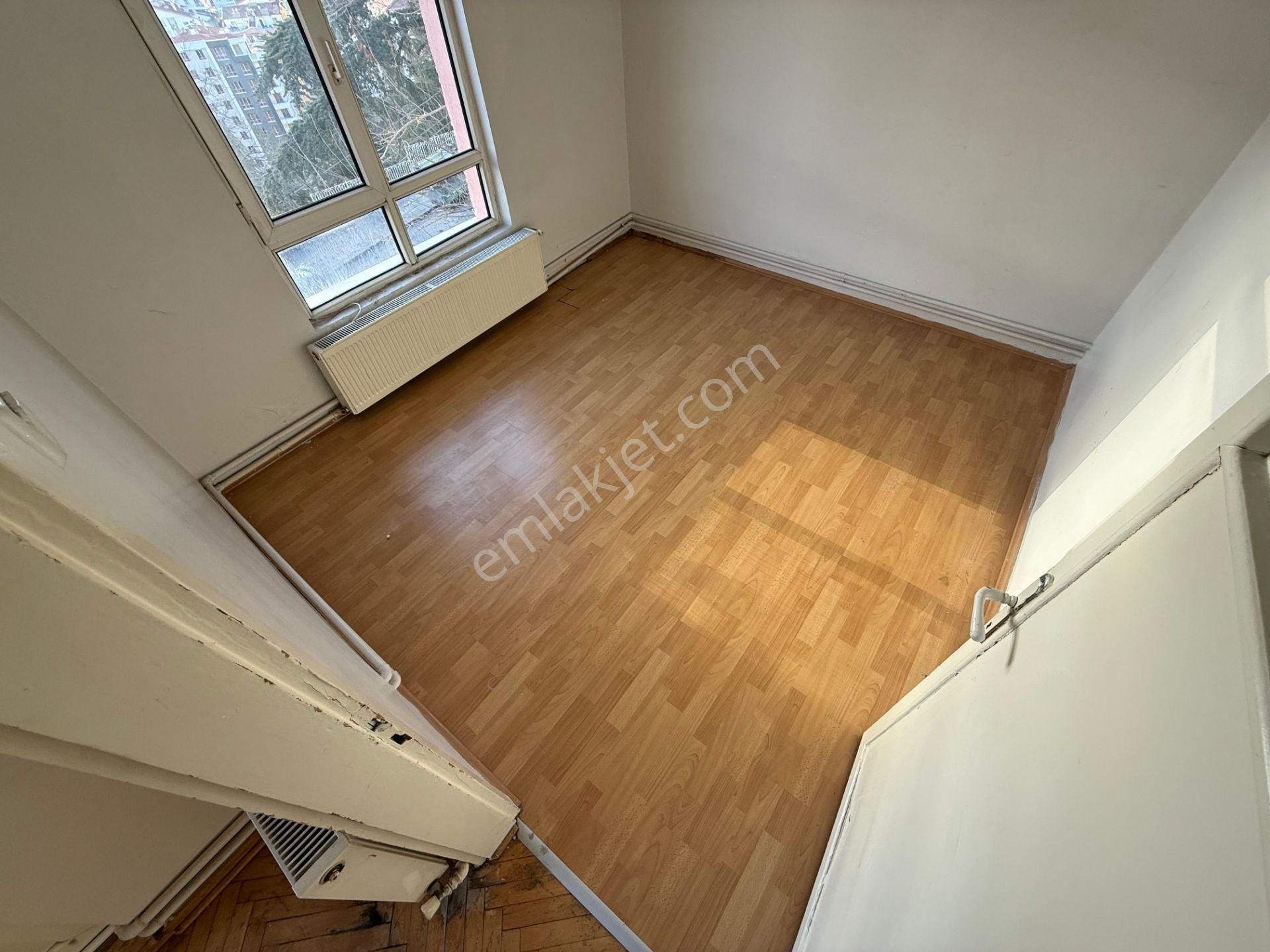 Atış Caddesi Yakını Katta Yapılı 3+1 - Görsel 8