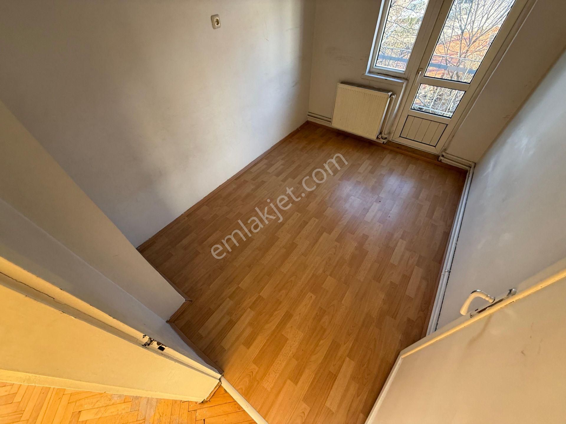 Atış Caddesi Yakını Katta Yapılı 3+1 - Görsel 4