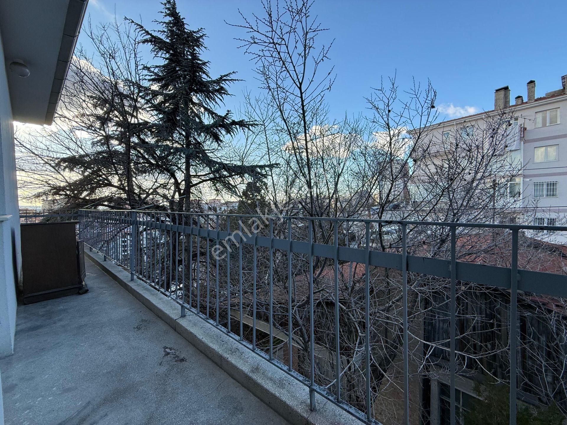 Atış Caddesi Yakını Katta Yapılı 3+1 - Görsel 21