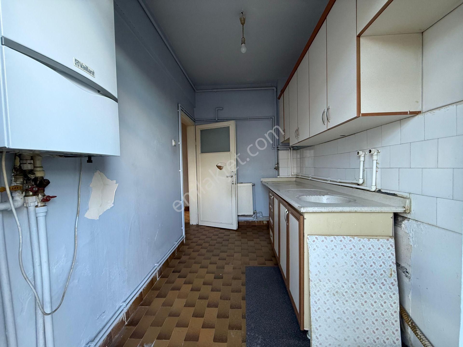 Atış Caddesi Yakını Katta Yapılı 3+1 - Görsel 13