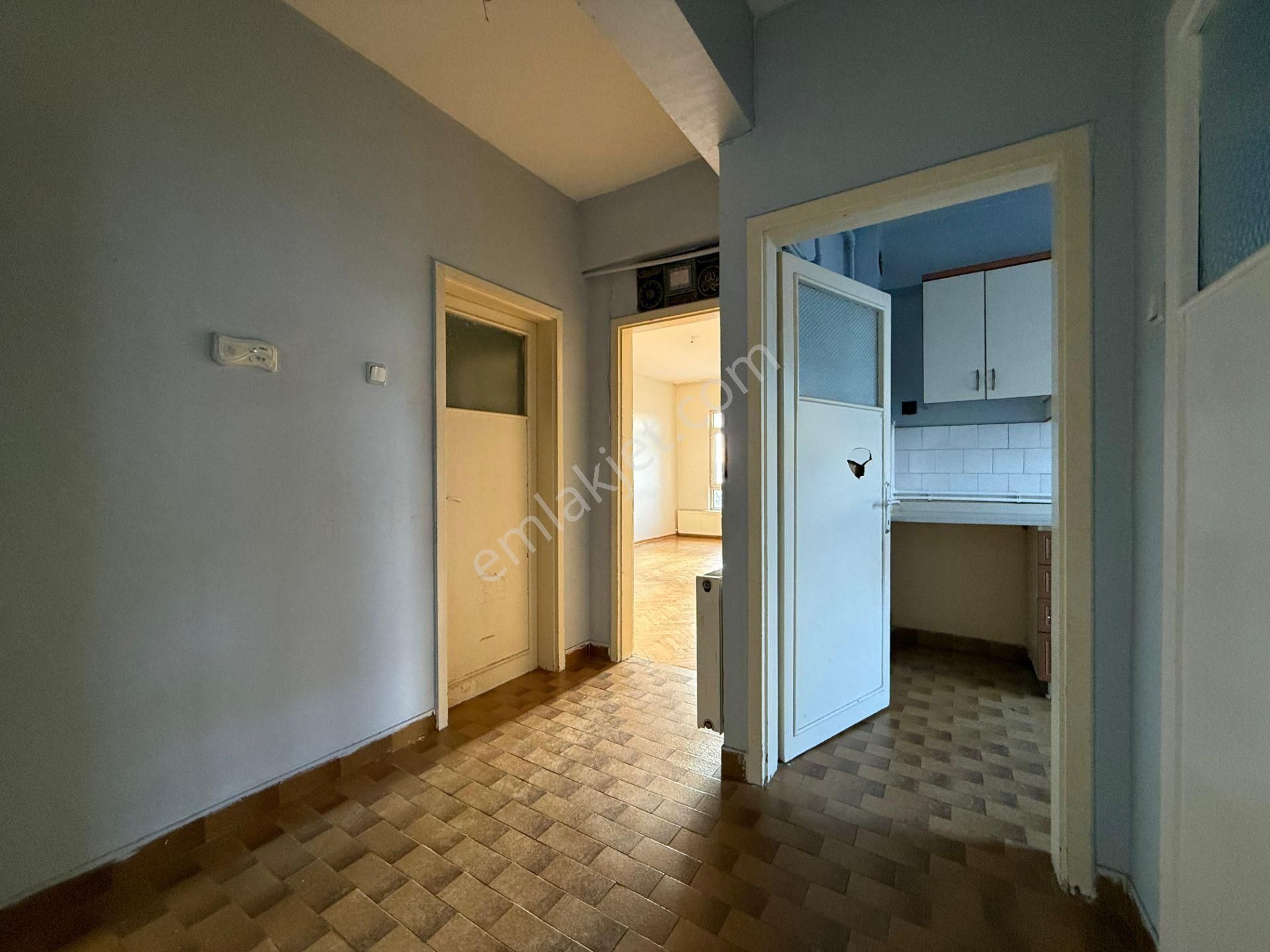 Atış Caddesi Yakını Katta Yapılı 3+1 - Görsel 17