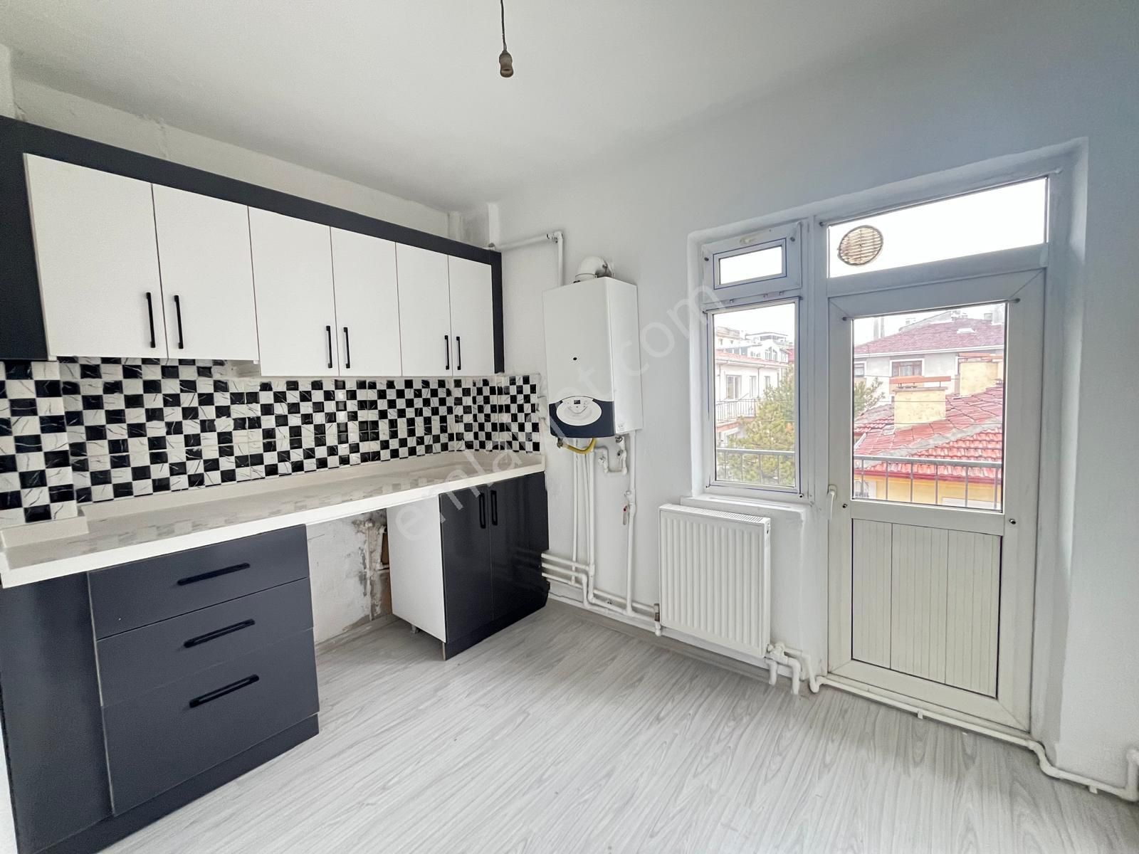 *yine Yeniden Fırsat Daire Koza Emlak'ta Sizi Bekliyor İstasyon Mahalesi Full Yapılı Katta Ön Cephe - Görsel 2