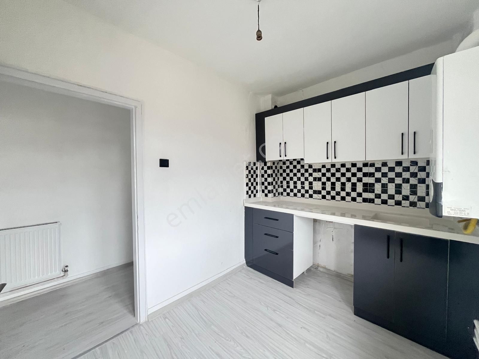 *yine Yeniden Fırsat Daire Koza Emlak'ta Sizi Bekliyor İstasyon Mahalesi Full Yapılı Katta Ön Cephe - Görsel 4