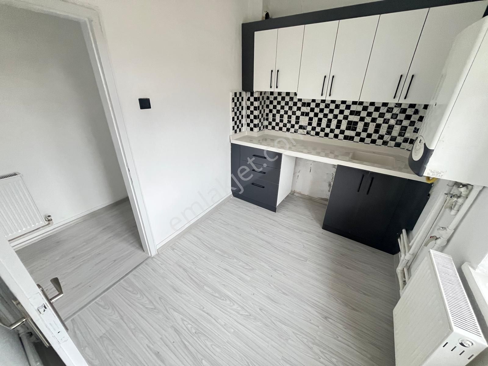 *yine Yeniden Fırsat Daire Koza Emlak'ta Sizi Bekliyor İstasyon Mahalesi Full Yapılı Katta Ön Cephe - Görsel 6