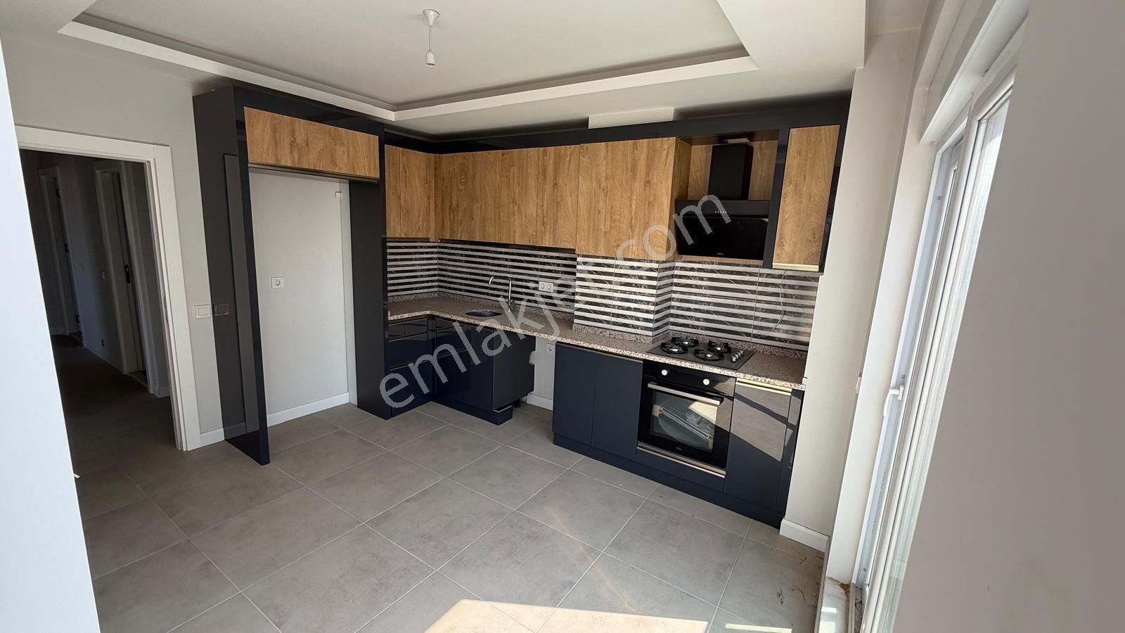 Kepez Devlet Hastanesi Yakınında Hüsnü Karakaş Mahallesi 3+1