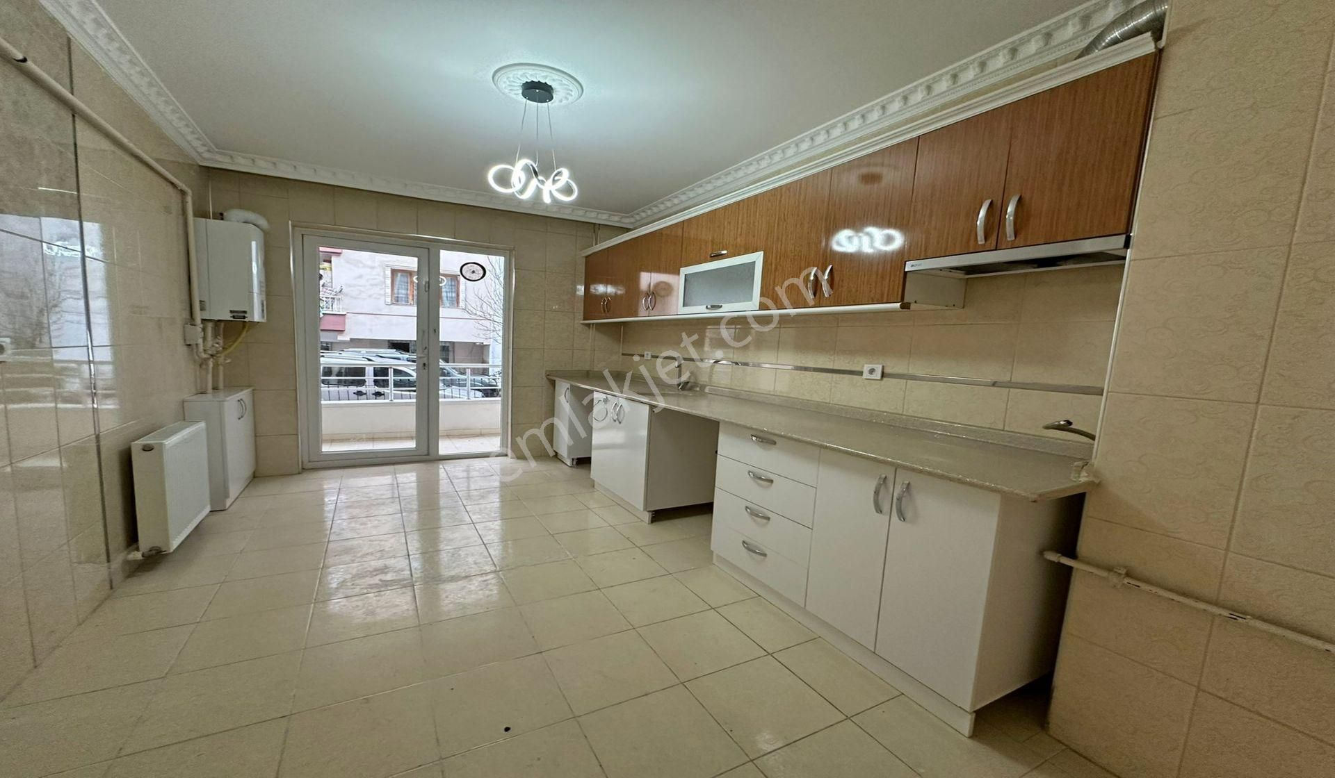 Kanuni 3+1 Kat Konumunda Altı Daire Asansörlü Taşınmaya Hazır - Görsel 2