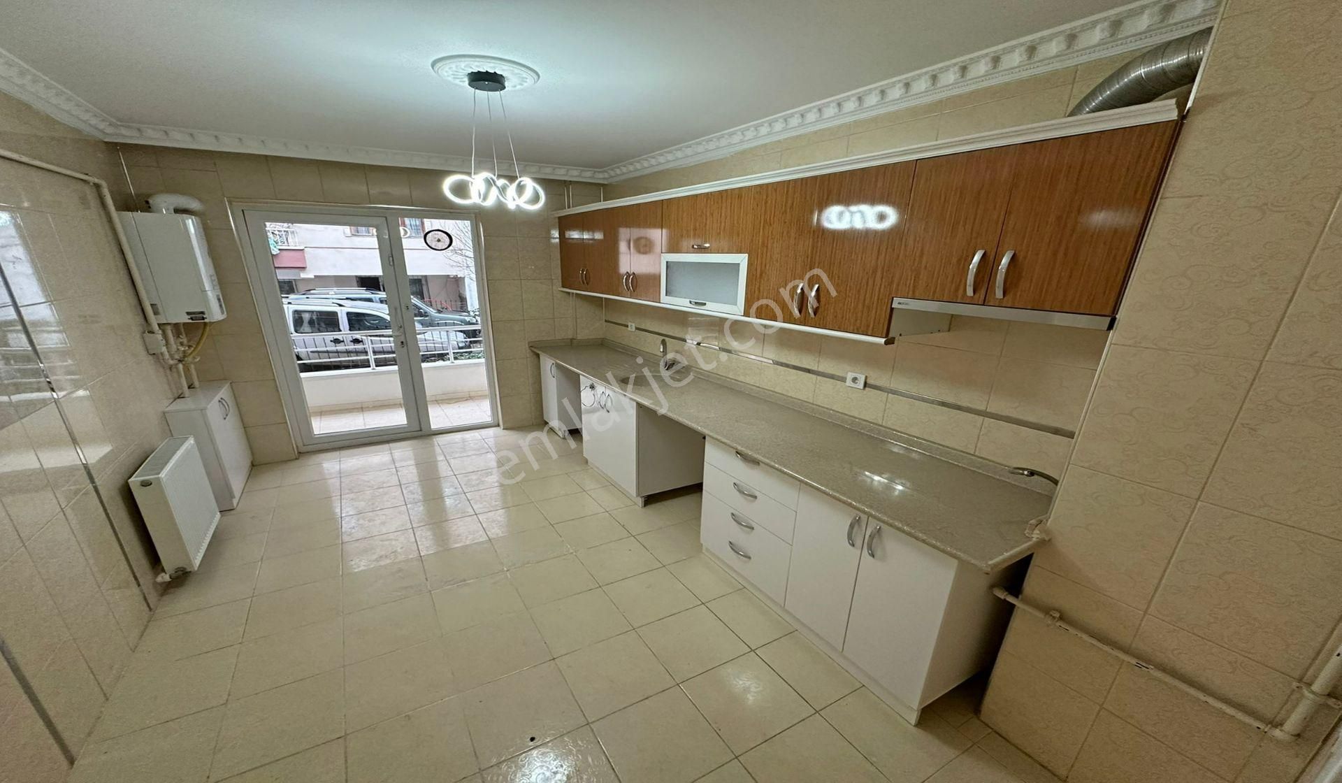 Kanuni 3+1 Kat Konumunda Altı Daire Asansörlü Taşınmaya Hazır