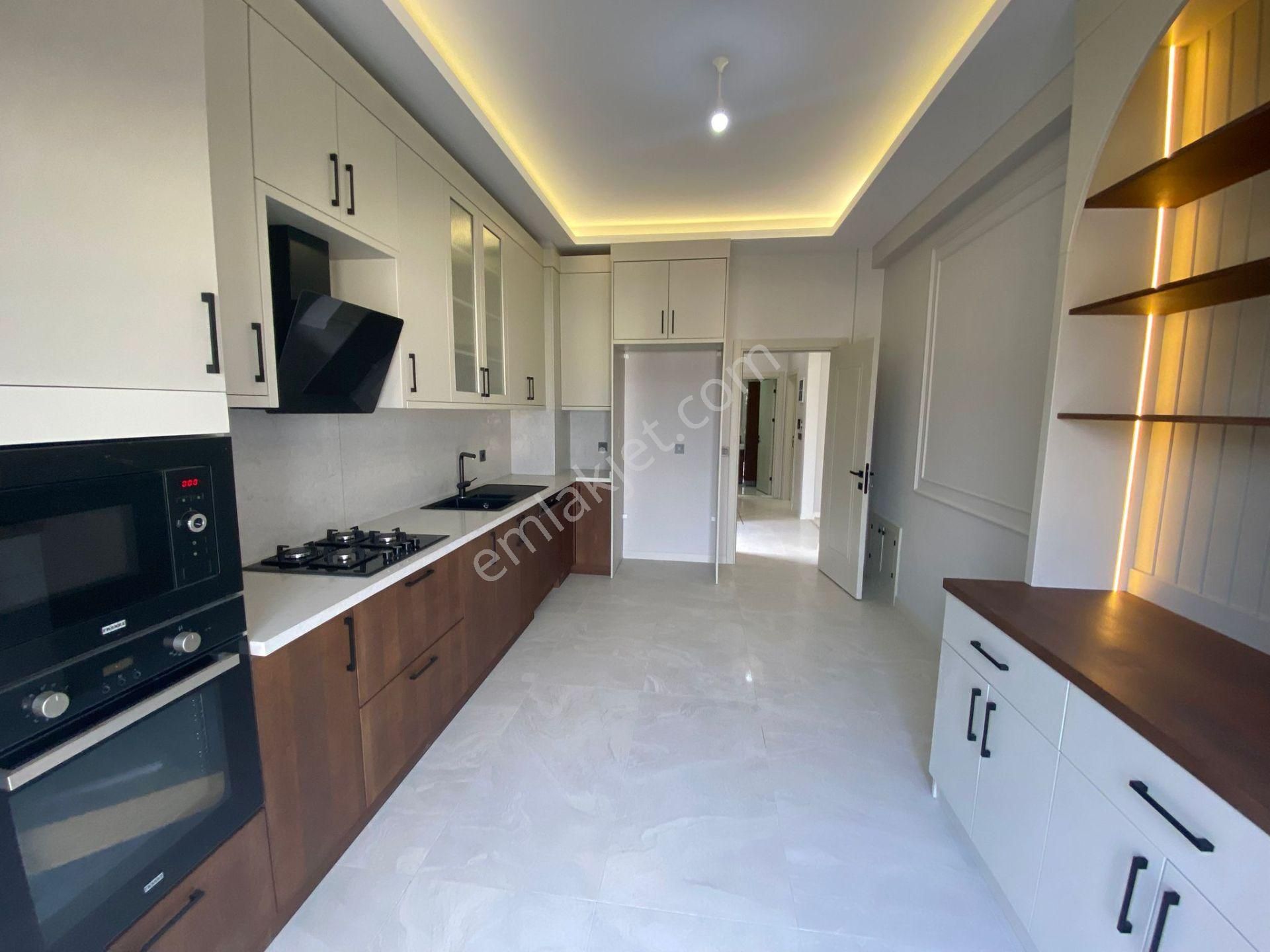 Gümüştepe'de Muhteşem Manzaralı 5+1 Triplex Villa - Görsel 6