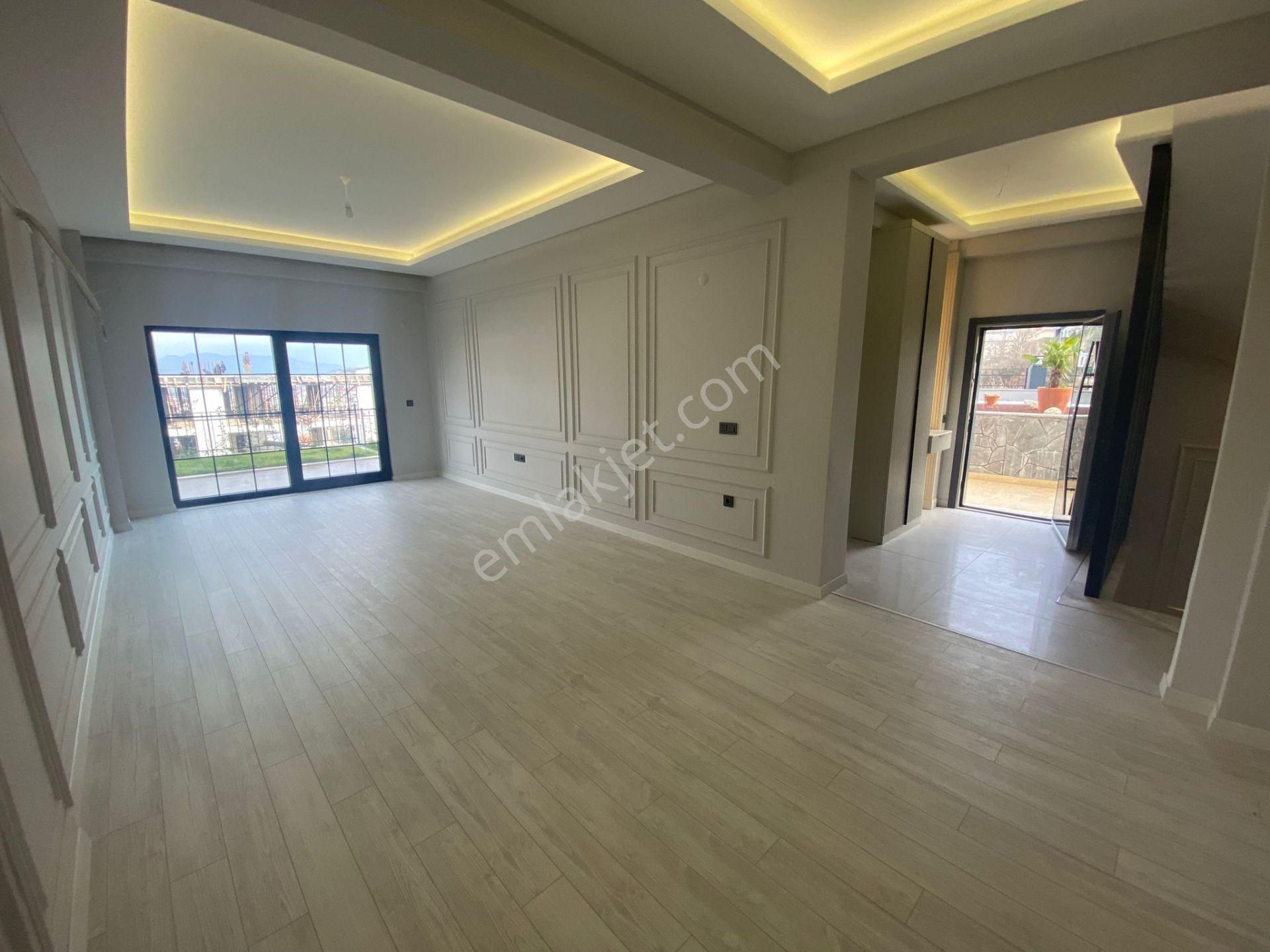 Gümüştepe'de Muhteşem Manzaralı 5+1 Triplex Villa - Görsel 29