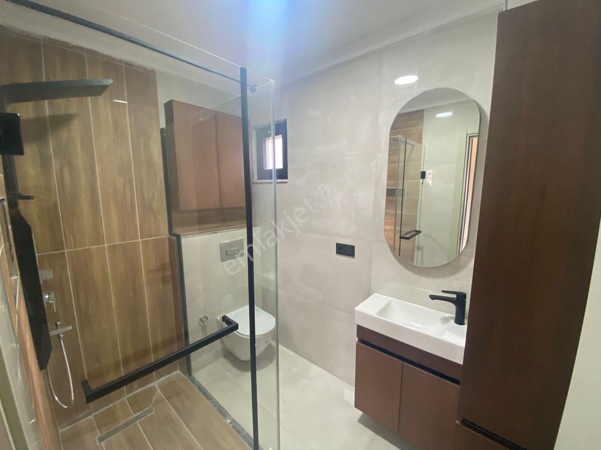 Gümüştepe'de Muhteşem Manzaralı 5+1 Triplex Villa - Görsel 21