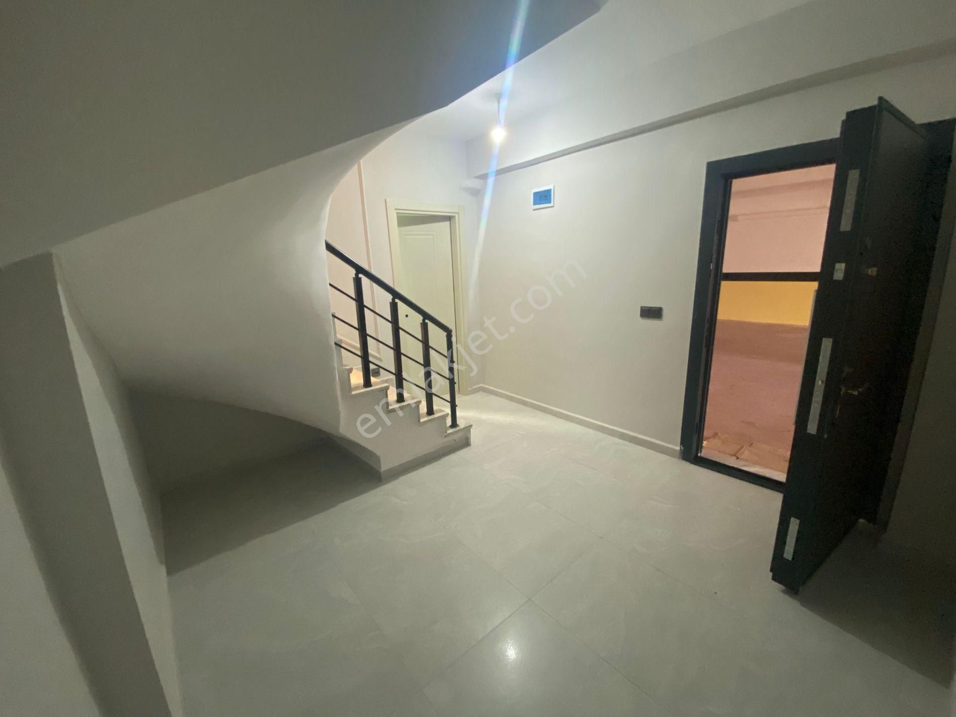 Gümüştepe'de Muhteşem Manzaralı 5+1 Triplex Villa - Görsel 28