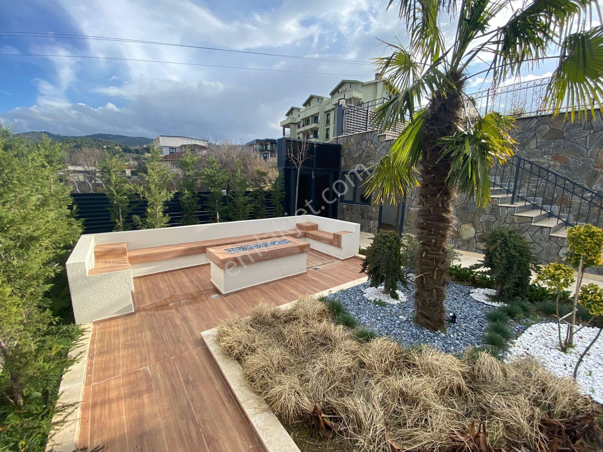 Gümüştepe'de Muhteşem Manzaralı 5+1 Triplex Villa - Görsel 3