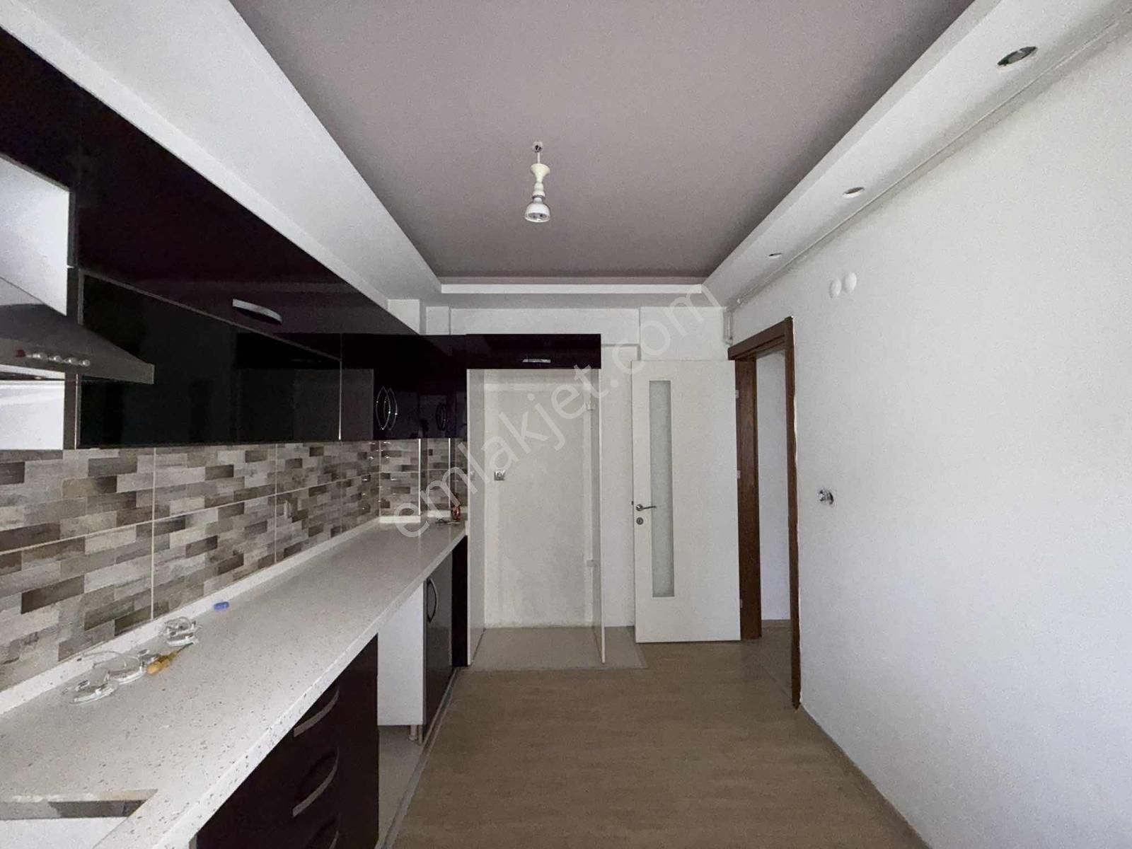 Remax Pin'den Girne Mh Lefkoşe Bulvarında 3+1 Kombili Daire - Görsel 14