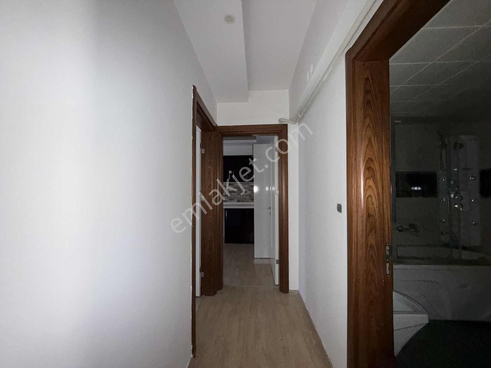 Remax Pin'den Girne Mh Lefkoşe Bulvarında 3+1 Kombili Daire - Görsel 3