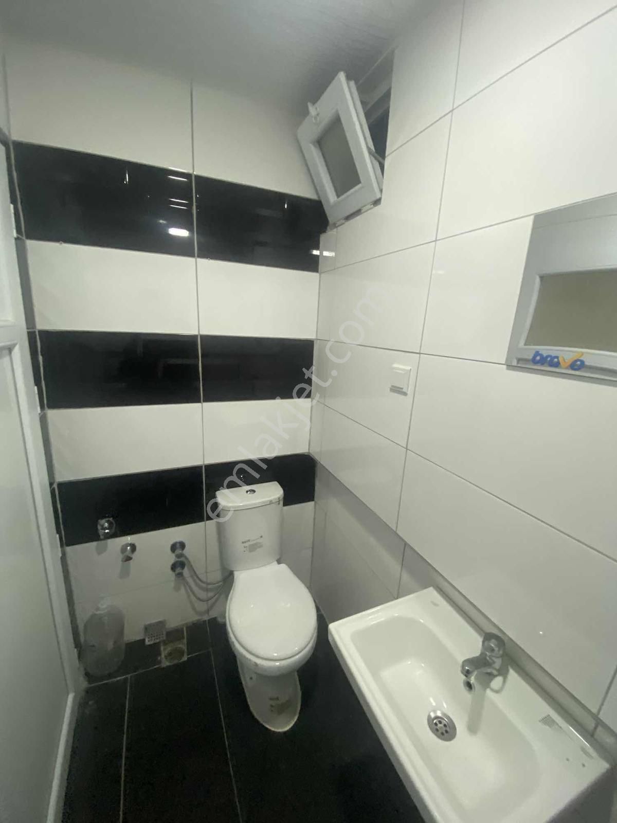 Ahatlıda 2+1 Geniş Balkonlu Ve Eşyalı Kiralık Daire - Görsel 8