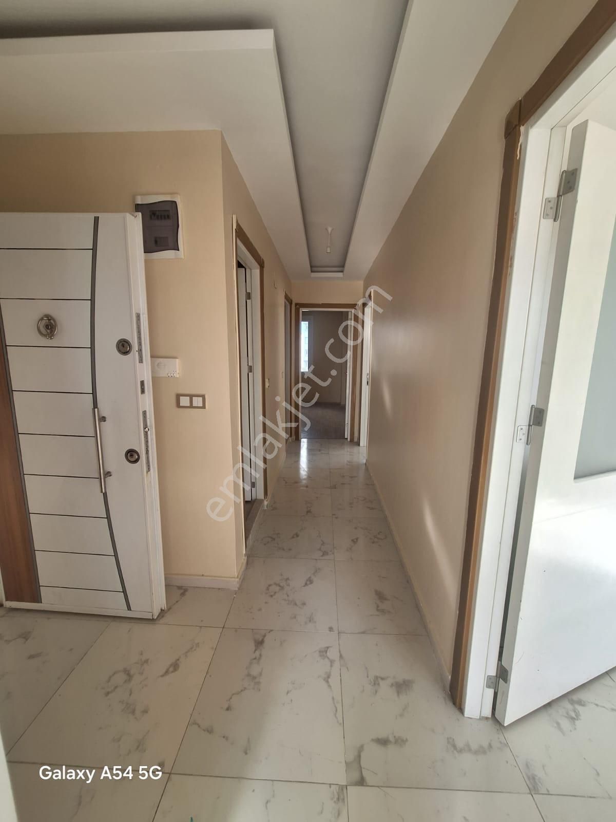Adana Sarıçamda Çarkıparede 3+1 Açık Mutfak Kiralık Caddye Yakın Fırsat Daire - Görsel 12