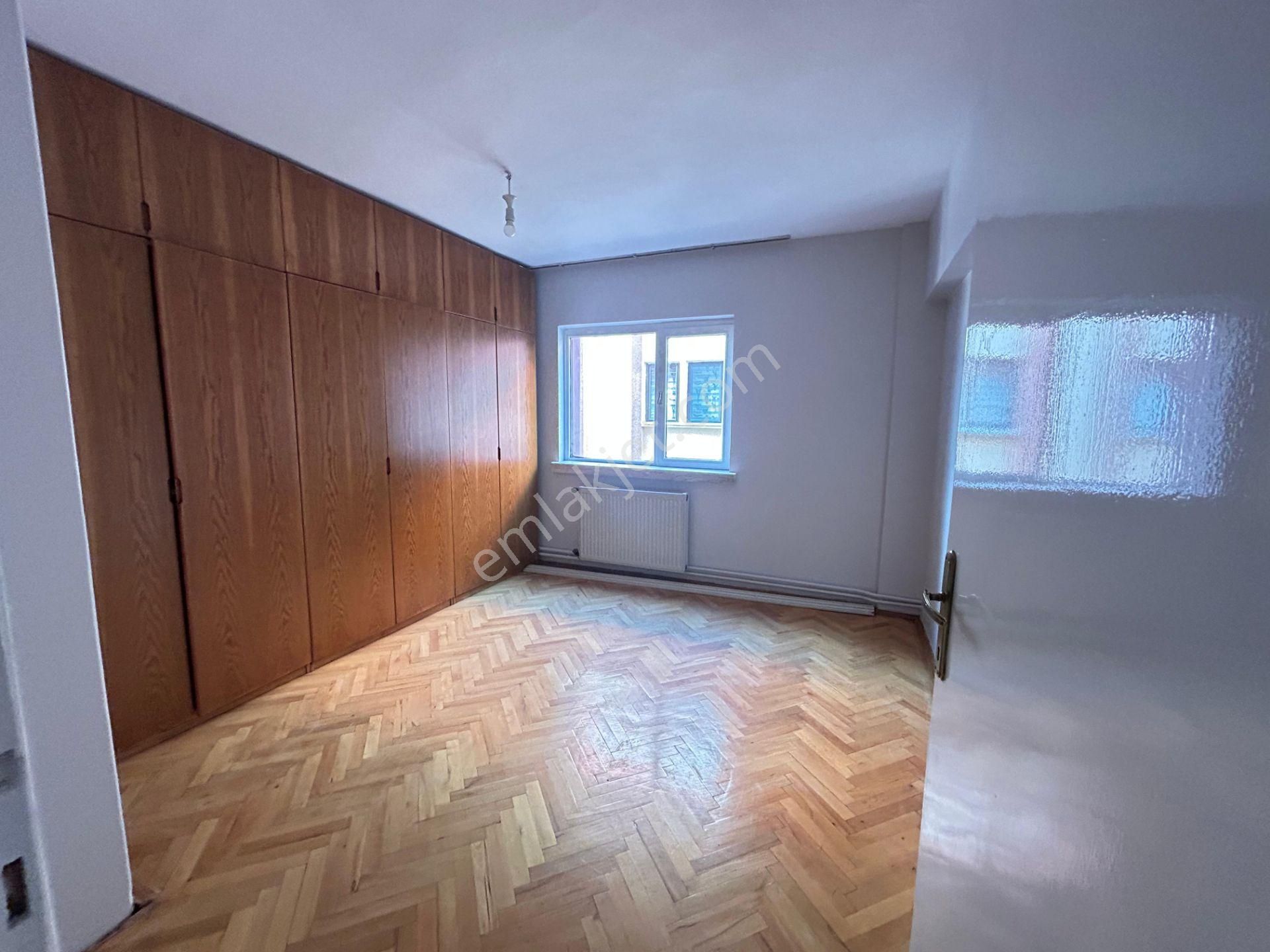 Taner'den Sokullu Cad'de 2+1 Orta Katta Manzaralı Salon Bağımsız - Görsel 21