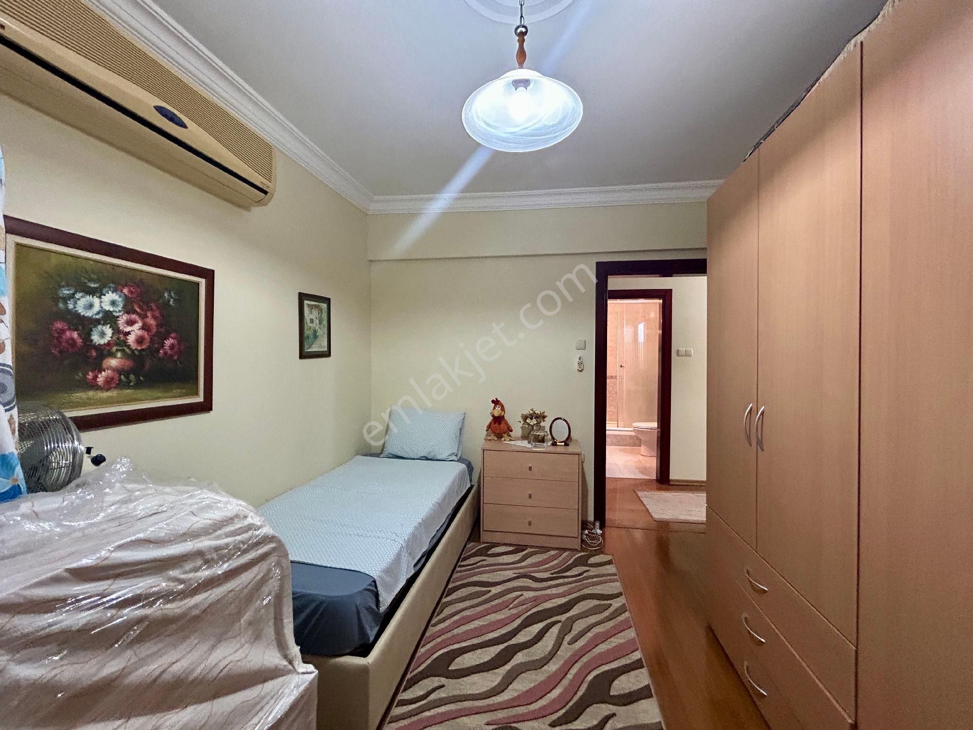 Kuşadası Bayraklıdede Mahallesi'nde 3+1 Satılık Daire Deniz Manzaralı - Görsel 2