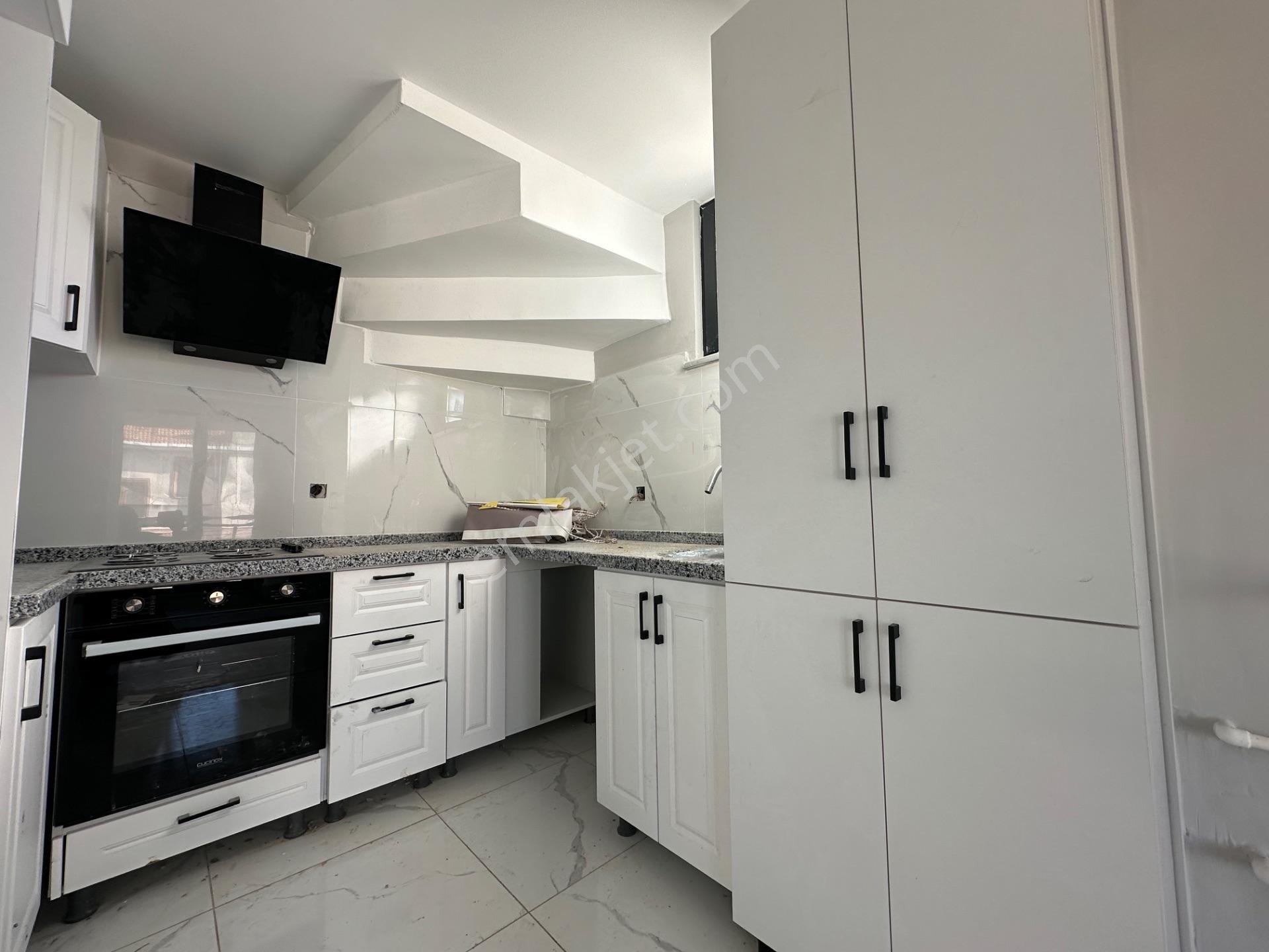 Çanakkale Yapıldak’ta Denize Yürüme Mesafesinde Satılık Sıfır 3+1 Villa - Görsel 16