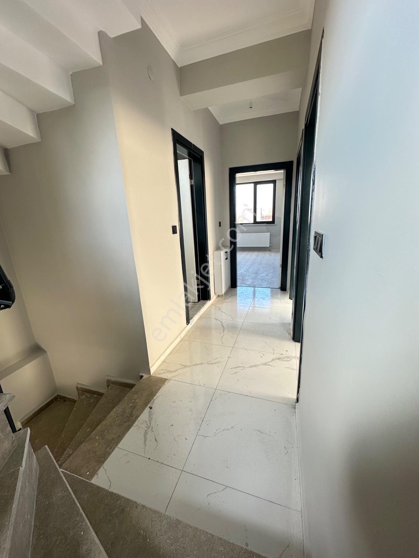 Çanakkale Yapıldak’ta Denize Yürüme Mesafesinde Satılık Sıfır 3+1 Villa - Görsel 27