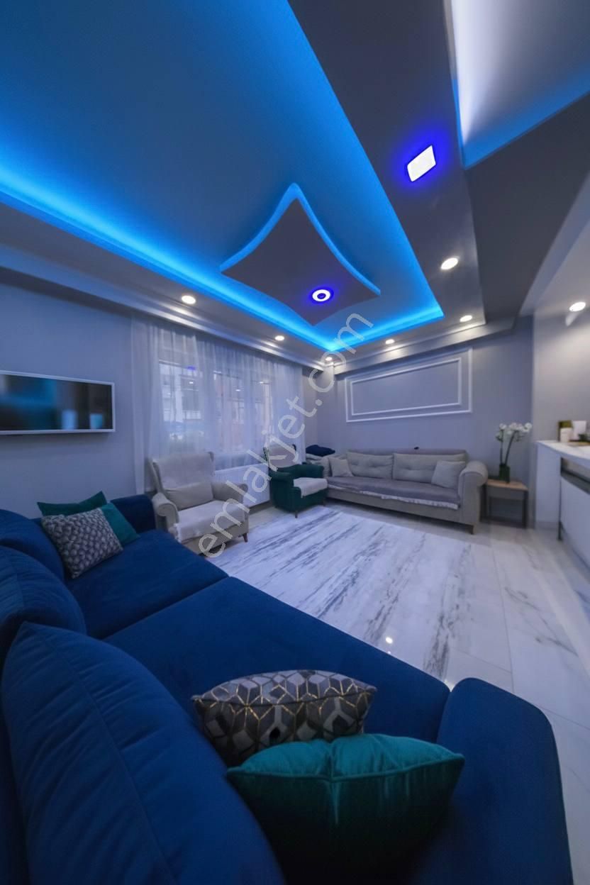 Acill Örnek Mahallesinde Geniş 3+1 Satılık Daire