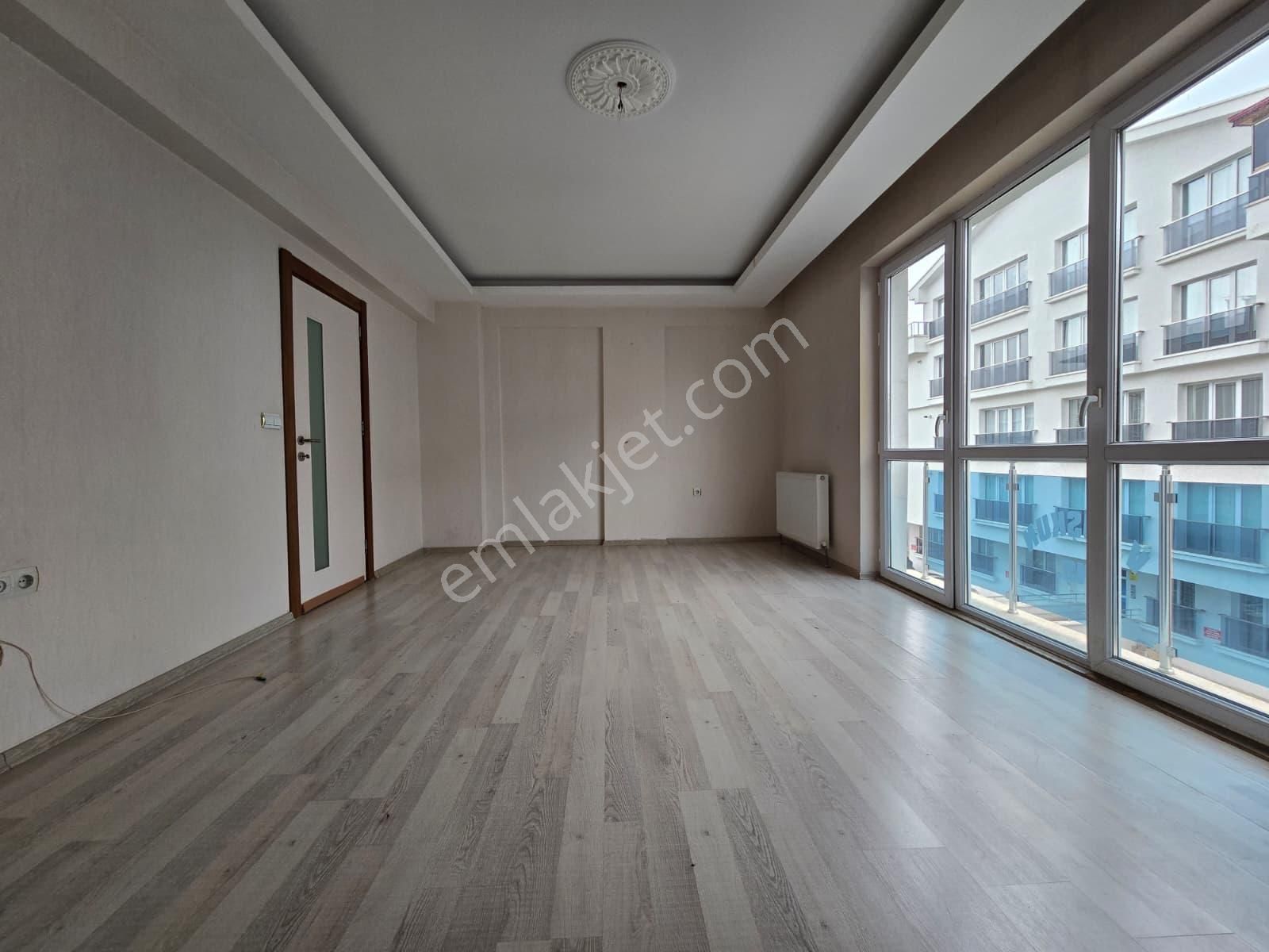 Topcu Mah Satılık 3+1 Asansörlü Yeni Bina Arakat Ön Cephe Daire