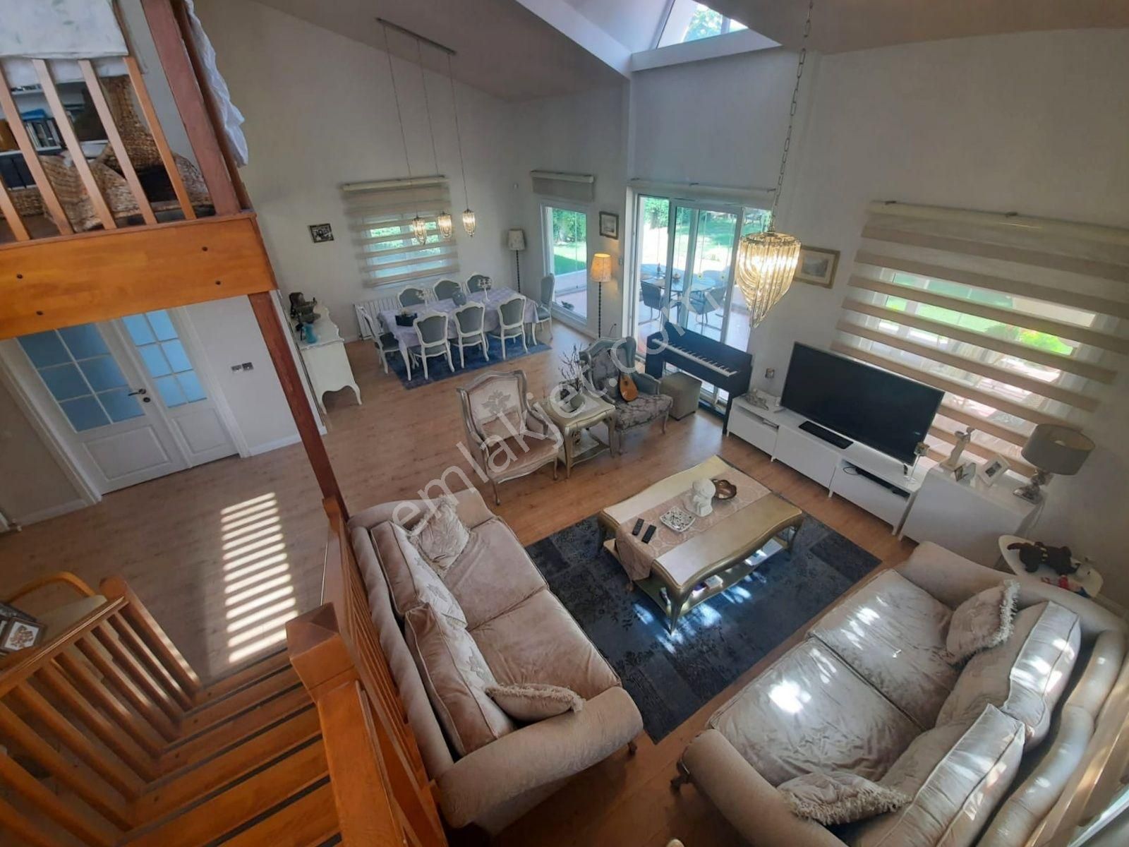 Mertcan'dan Çamlık Mah. Kanada Tipi Müstakil Lüks Villa