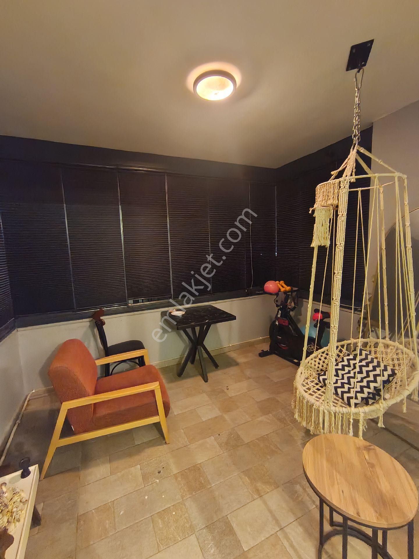 Çarkıpare De Bavulunu Al Gel Kir - Görsel 19