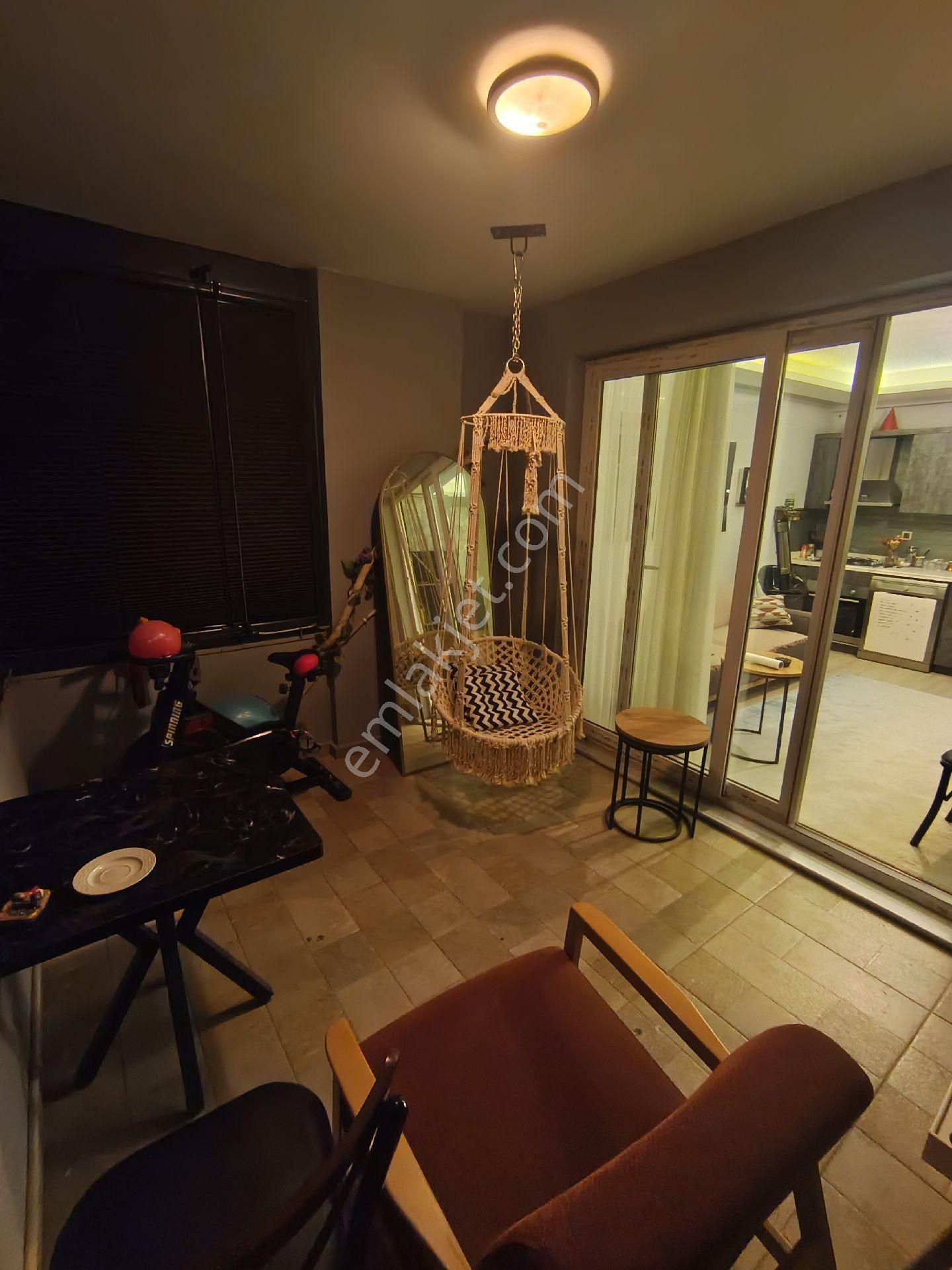 Çarkıpare De Bavulunu Al Gel Kir - Görsel 7