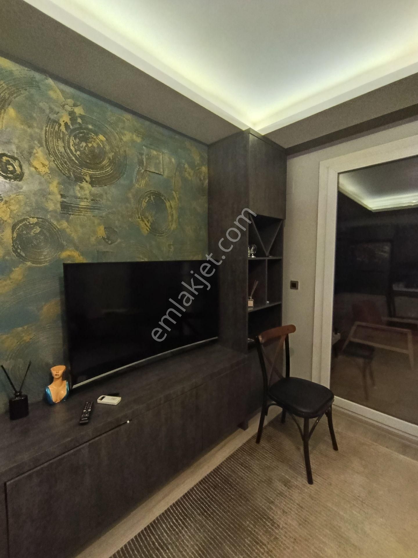 Çarkıpare De Bavulunu Al Gel Kir - Görsel 11