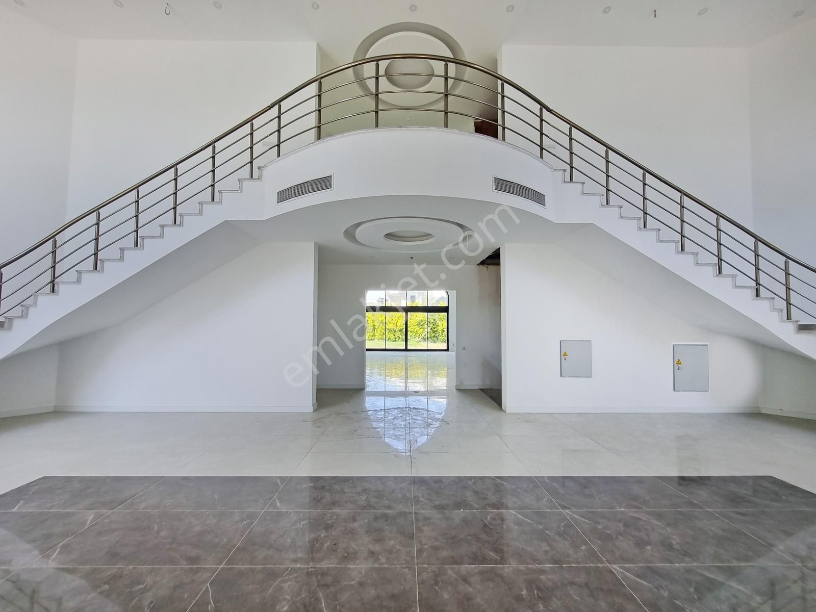 Gökhan Üçgün'den Château D'or Sitesi'nde Sıradışı 1024 M² Konak - Görsel 25
